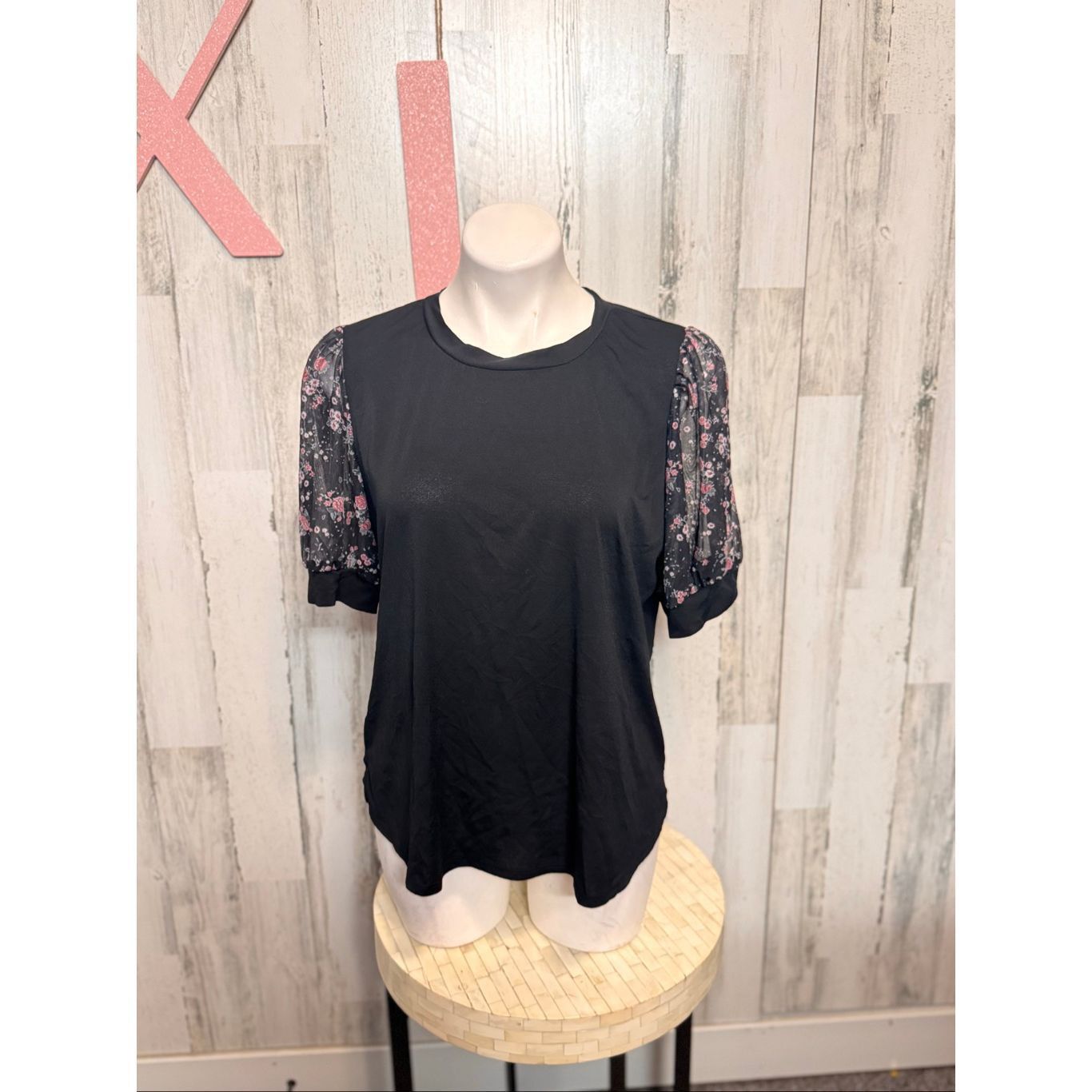 Other Alison Andrews Black Top XL Floral Puff Sleeve Blouse Stretchy Casual Workwear NWT Size XL / US 12-14 / IT 48-50 - 2 Thumbnail