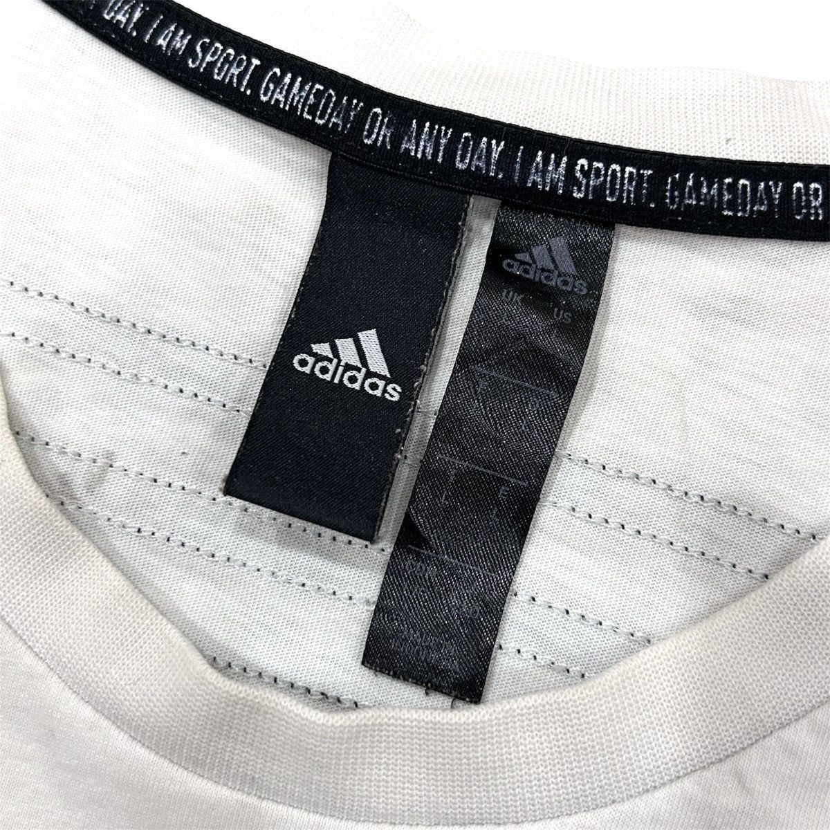 Adidas Adidas Center Logo Stripe Tshirt Size US L / EU 52-54 / 3 - 4 Thumbnail