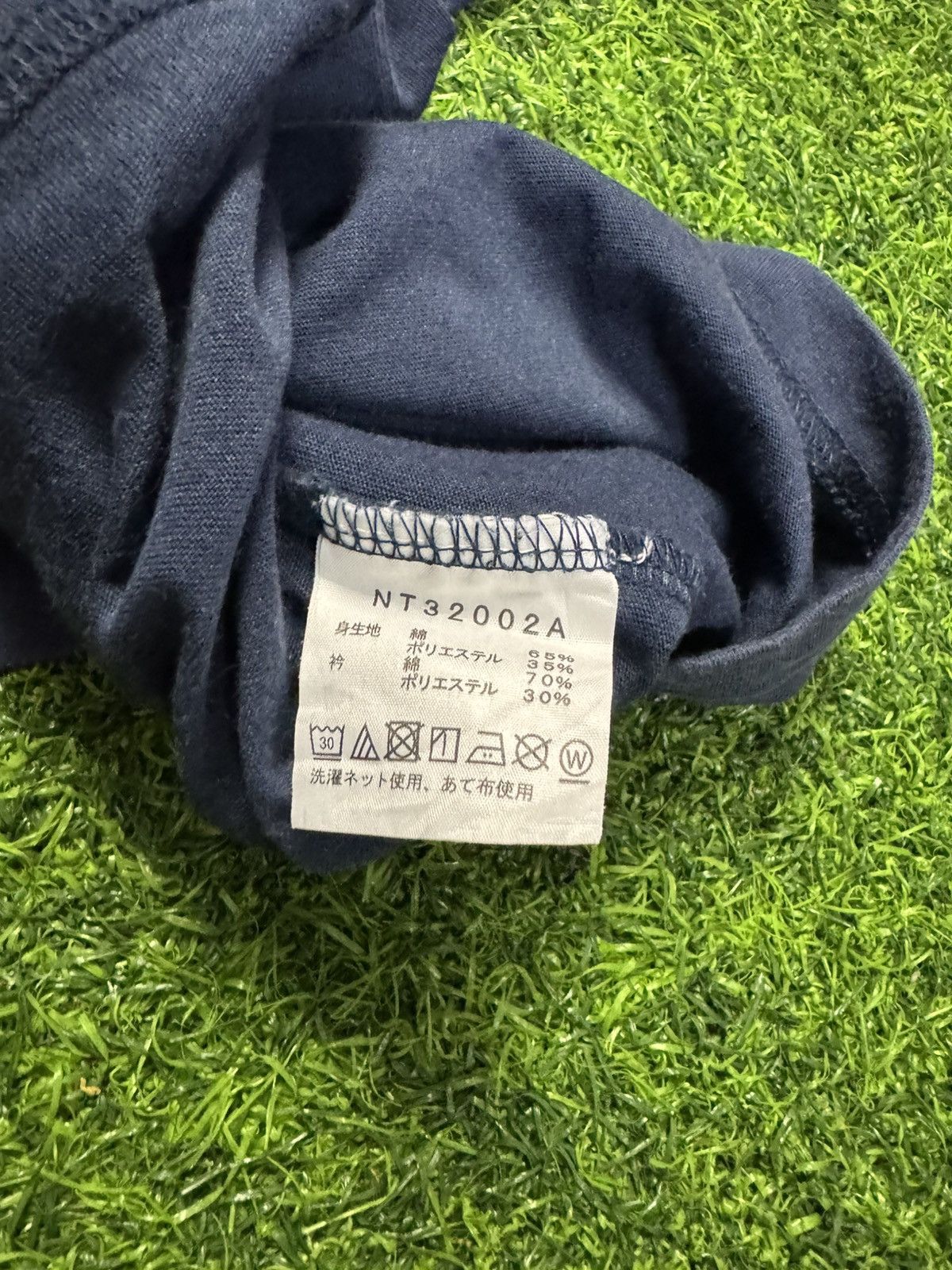 The North Face assorted tshirt - the north face tshirt Size US L / EU 52-54 / 3 - 9 Thumbnail