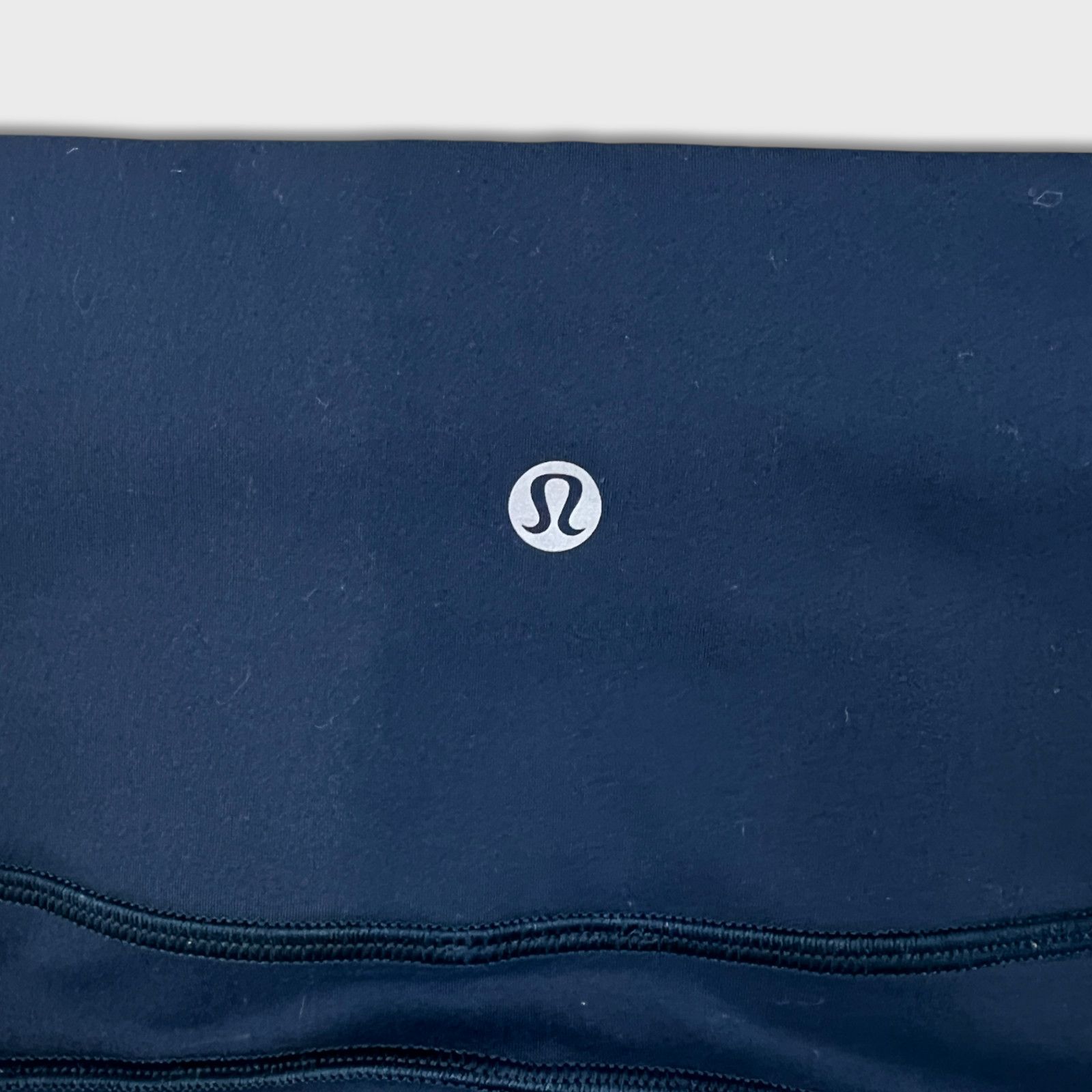 Lululemon Lululemon In Movement Crop PantsHigh Rise Everlux 19 Legging Size 32" / US 10 / IT 46 - 7 Thumbnail