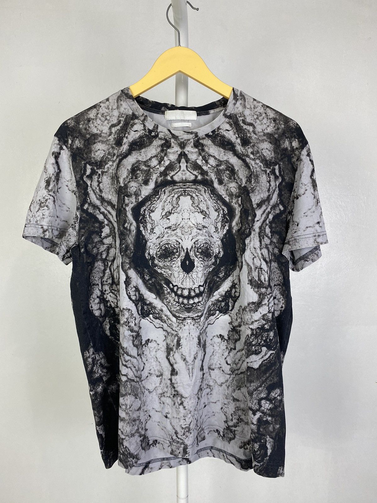 Alexander McQueen Alexander Mcqueen - Skull Trompe L’Oeil Tee Size US M / EU 48-50 / 2 - 1 Thumbnail