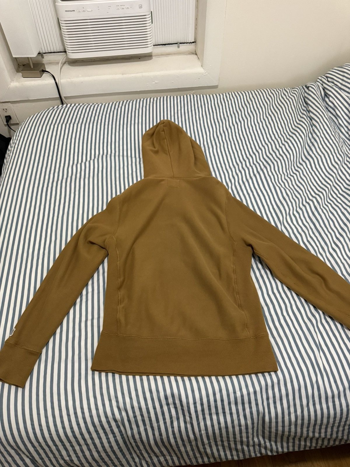 Todd Snyder Todd Snyder Men’s Hoodie Gold Size S Great Condition Size US S / EU 44-46 / 1 - 3 Thumbnail