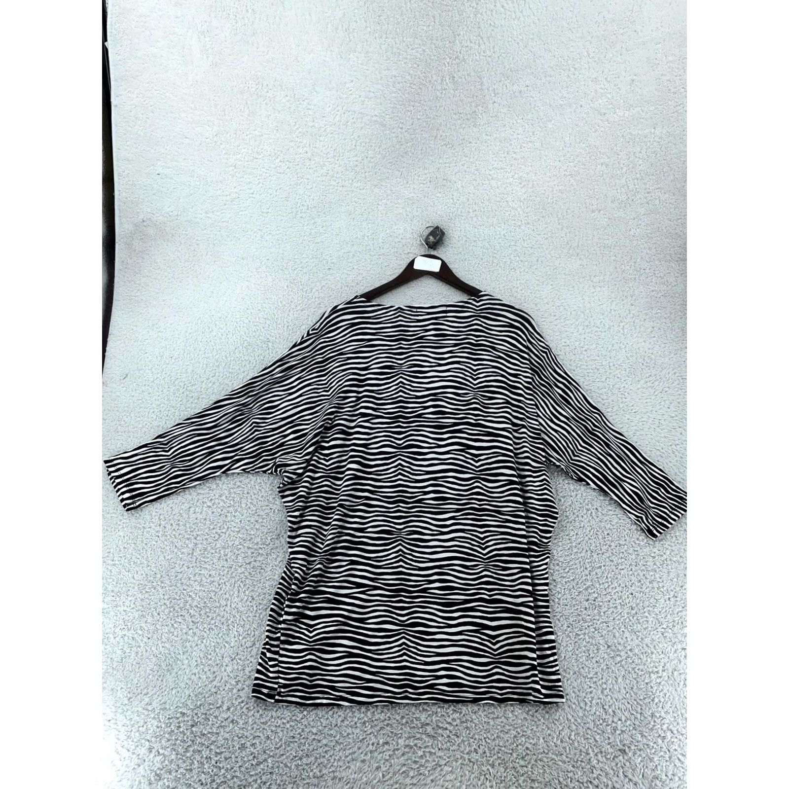 Michael Kors Michael Kors Blouse Womens XL Black White Zebra Print Keyhole Round Neck Top Size XL / US 12-14 / IT 48-50 - 3 Thumbnail