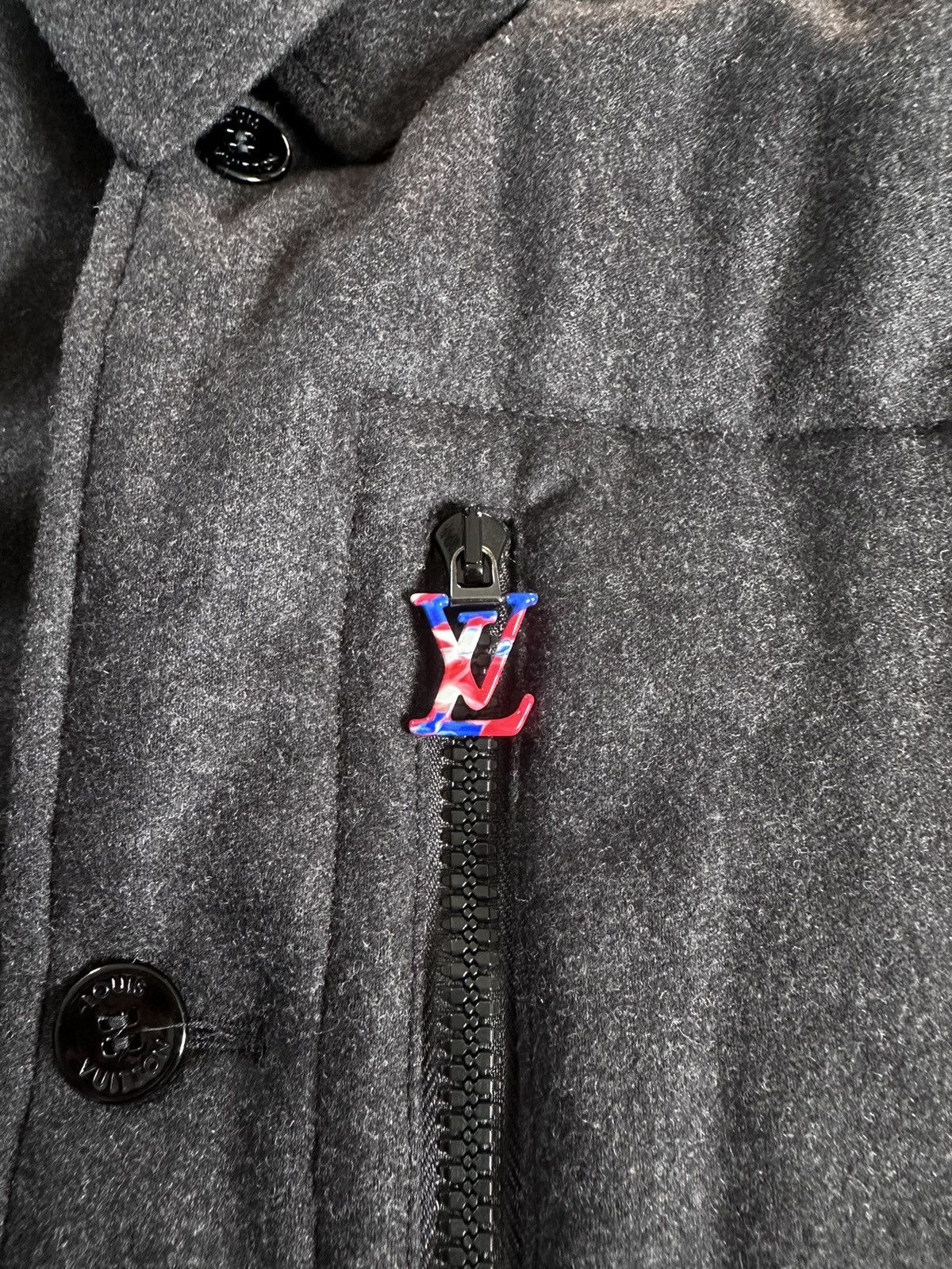 Louis Vuitton louis vuitton reversible monogram rain blouson jacket black Size US S / EU 44-46 / 1 - 7 Thumbnail