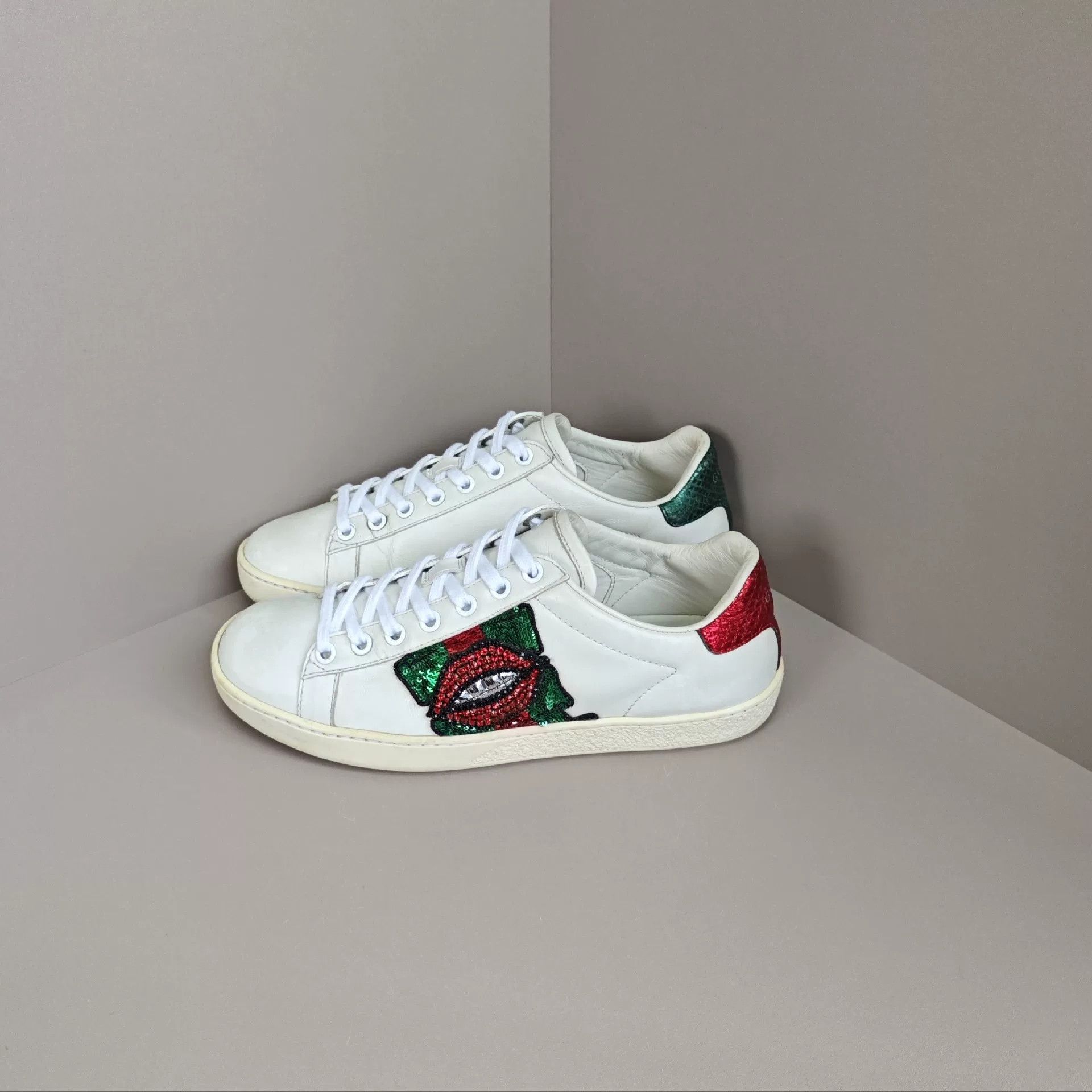 Gucci Gucci Red Lowtop Sneakers us_5 Women Size US 5 / IT 35 - 1 Thumbnail