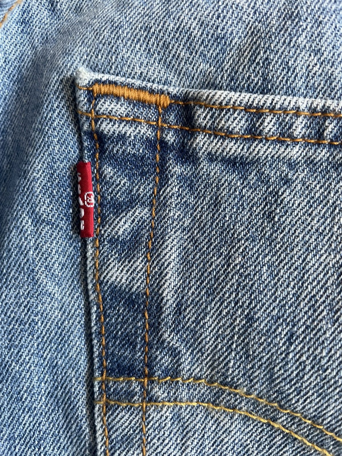 Levi's Levi’s 501 - light wash (never worn) Size US 32 / EU 48 - 5 Thumbnail