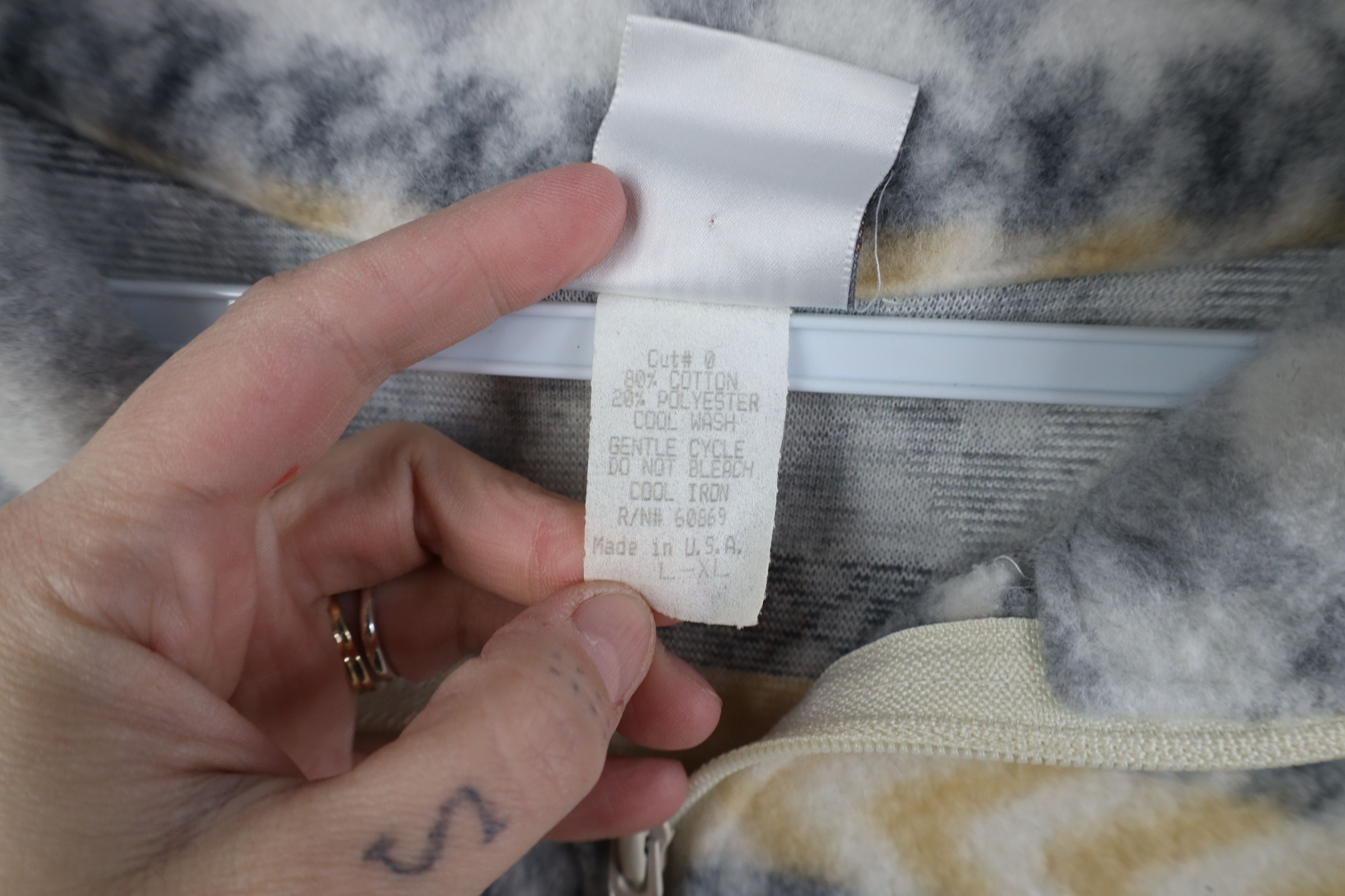 Vintage 90s Streetwear Alaska Half Zip Sweatshirt Cream USA
