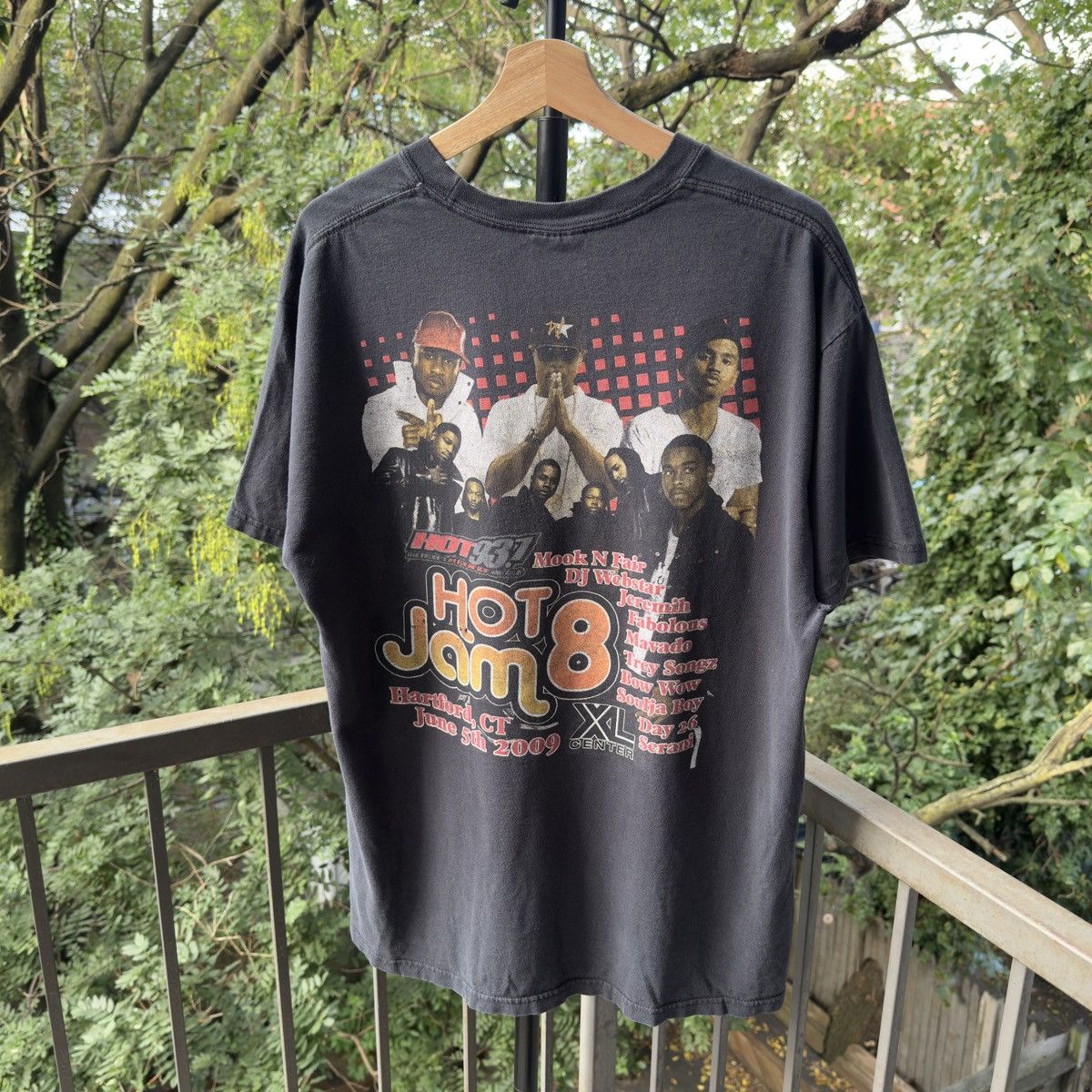 Band Tees 2009 Hot Jam Thrashed Faded Distressed Shirt ERD Grunge Rap Size US L / EU 52-54 / 3 - 2 Thumbnail