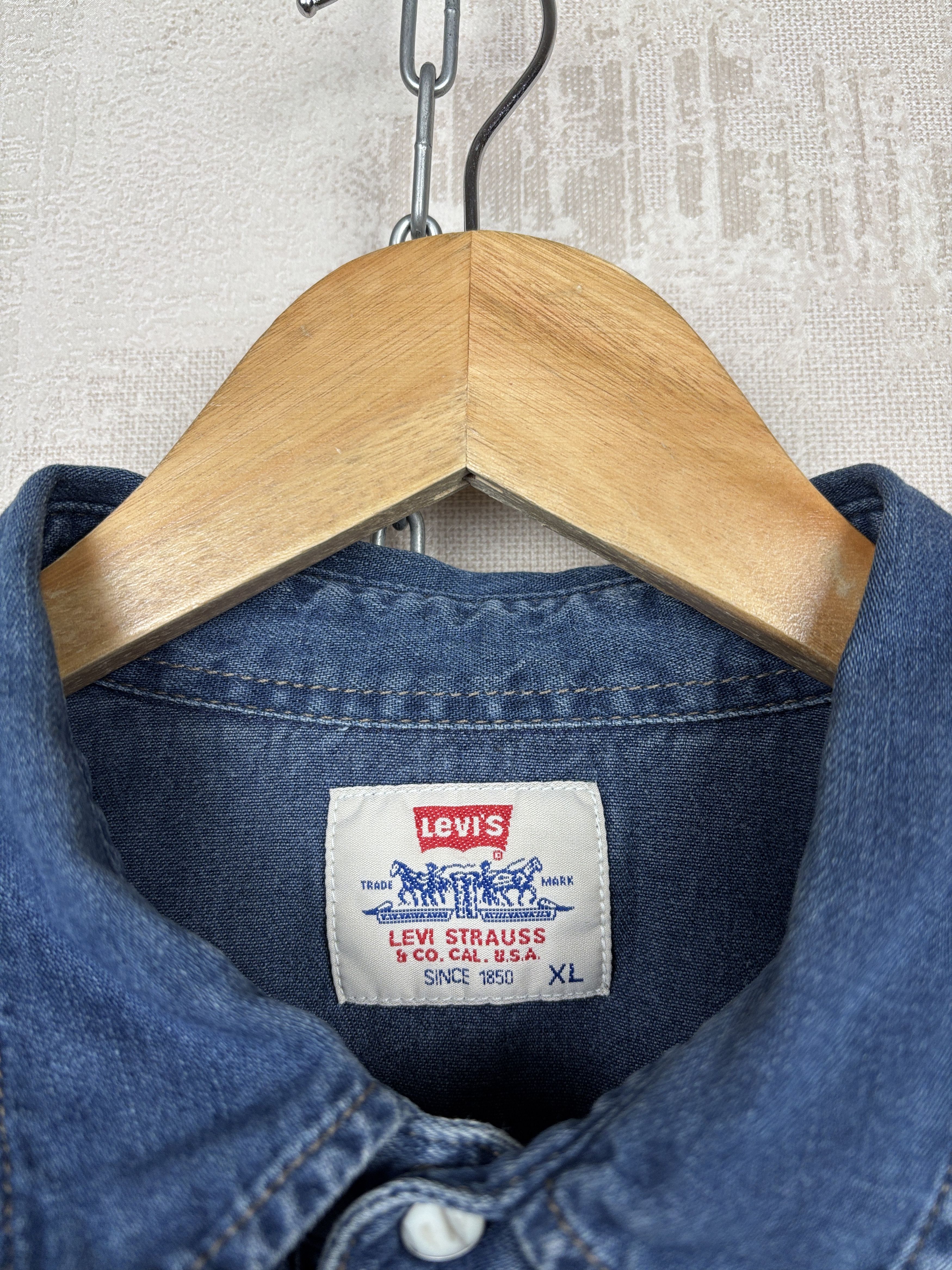 Levi's 90's Levi's Vintage Western Denim Jeans Pearl Snap Shirt Size US XL / EU 56 / 4 - 5 Thumbnail
