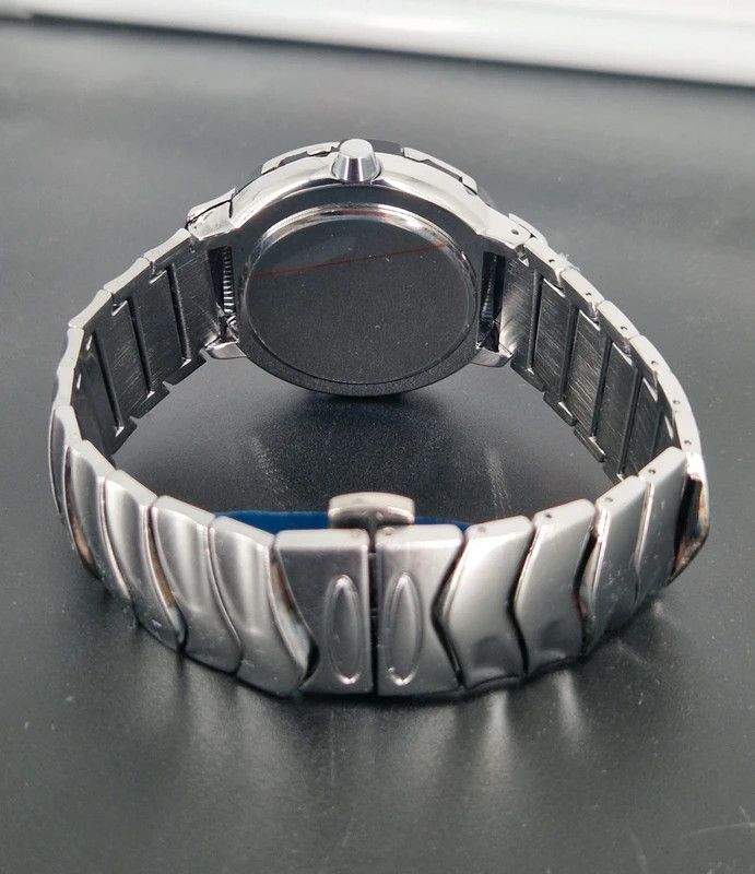 Y2K Retro Stainless Steel Blade Style Watch Black Dial