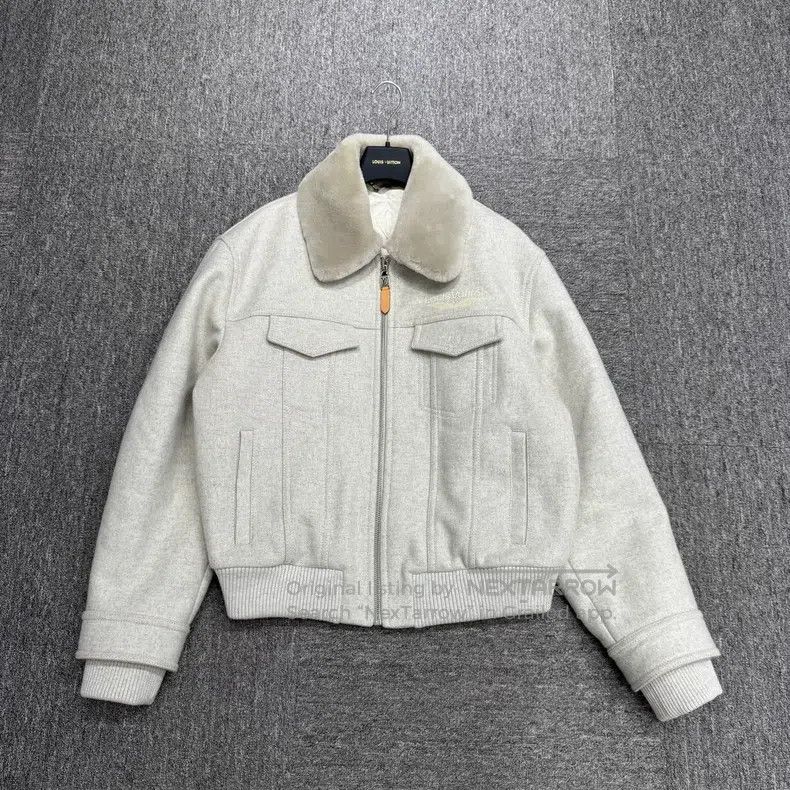 Louis Vuitton Louis Vuitton Fur Collar Mianyang Fur Jacket Size US L / EU 52-54 / 3 - 1 Thumbnail
