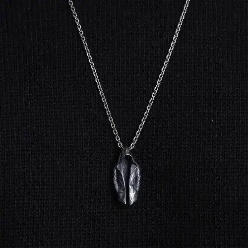 Jewelry Classic Fashion Trend Clothing Coat Pendant Necklace Size ONE SIZE - 3 Thumbnail