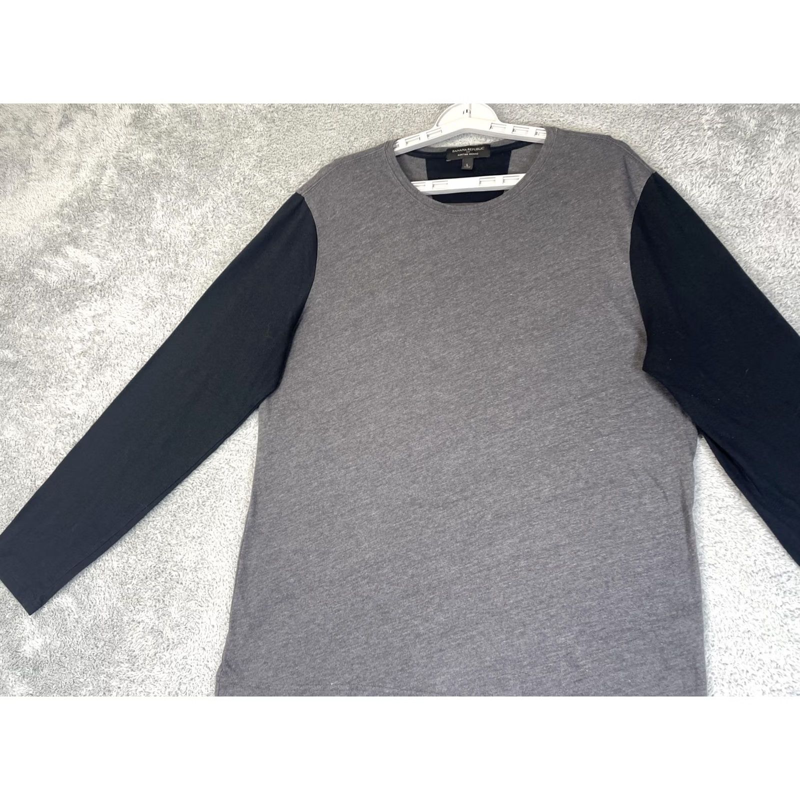 Banana Republic VINTAGE Banana Republic Shirt Mens Large Gray Long Sleeve Moisture Wicking Crewneck Size US L / EU 52-54 / 3 - 6 Thumbnail