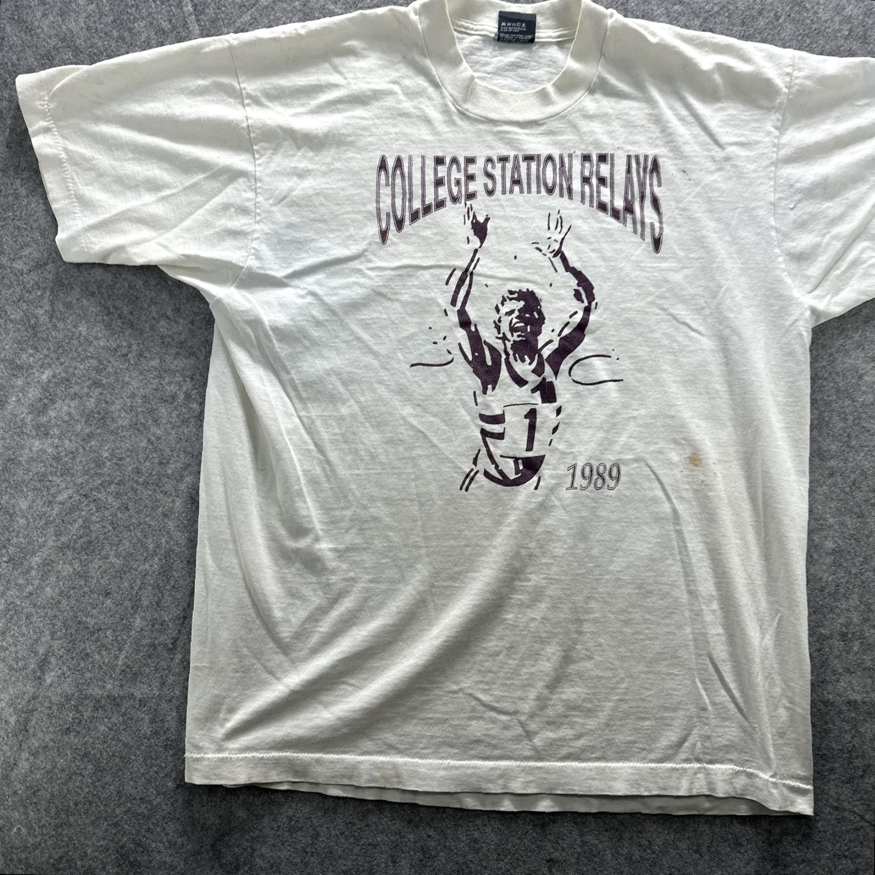 Vintage VINTAGE Screen Stars Best XL White College Station Relays Shirt Mens 1989 Track Graphic Print Short Sleeve Crew Neck Size US XL / EU 56 / 4 - 3 Thumbnail