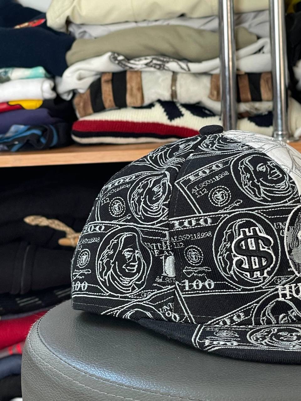 MLB × New Era Vintage New Era Embroidered Dollar 💵 Snap back hat Size ONE SIZE - 2 Thumbnail