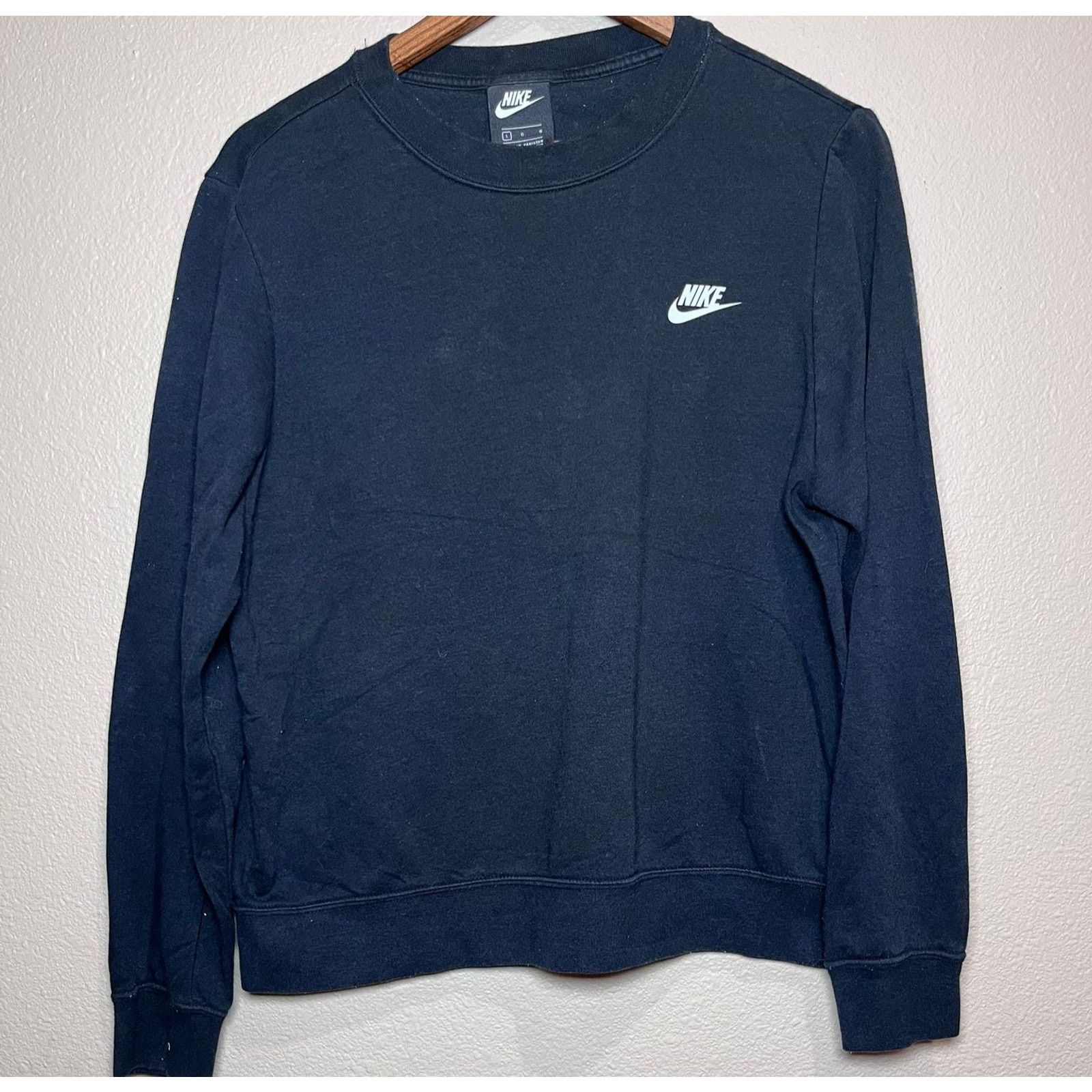 Nike 🖤 Nike Embroidered Logo Crewneck Sweatshirt – Black Size S Size S / US 4 / IT 40 - 1 Thumbnail