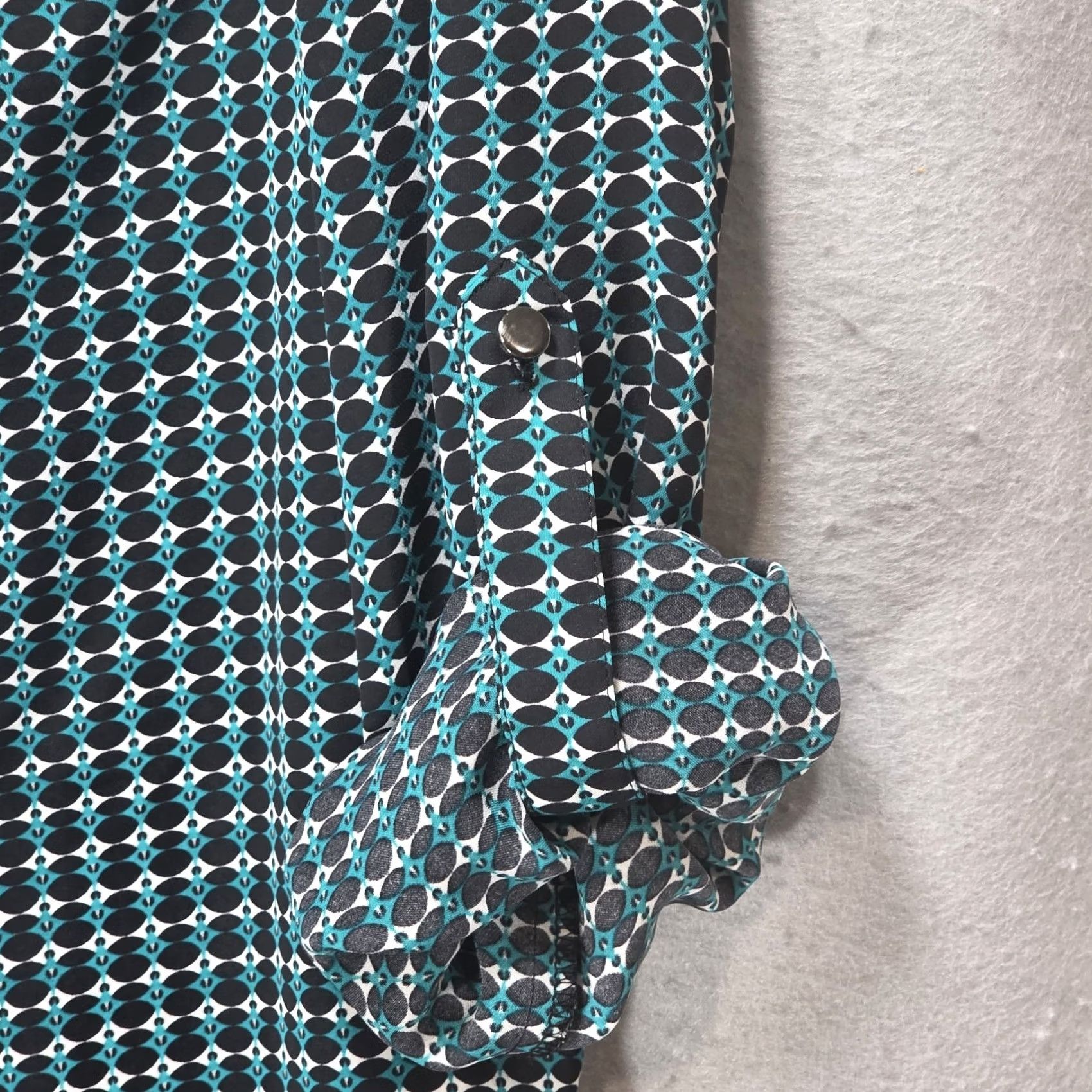 Laundry by Shelli Segal Laundry By Shelli Segal Blouse Womens L Geometric Roll Tab Long Sleeve Teal Size L / US 10 / IT 46 - 5 Thumbnail