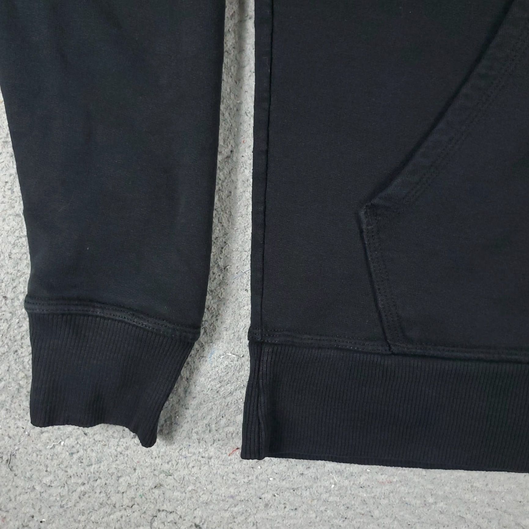 Champion Champion Black Hoodie Pullover Mens Small Regular Fit Sweatshirt Size US S / EU 44-46 / 1 - 3 Thumbnail