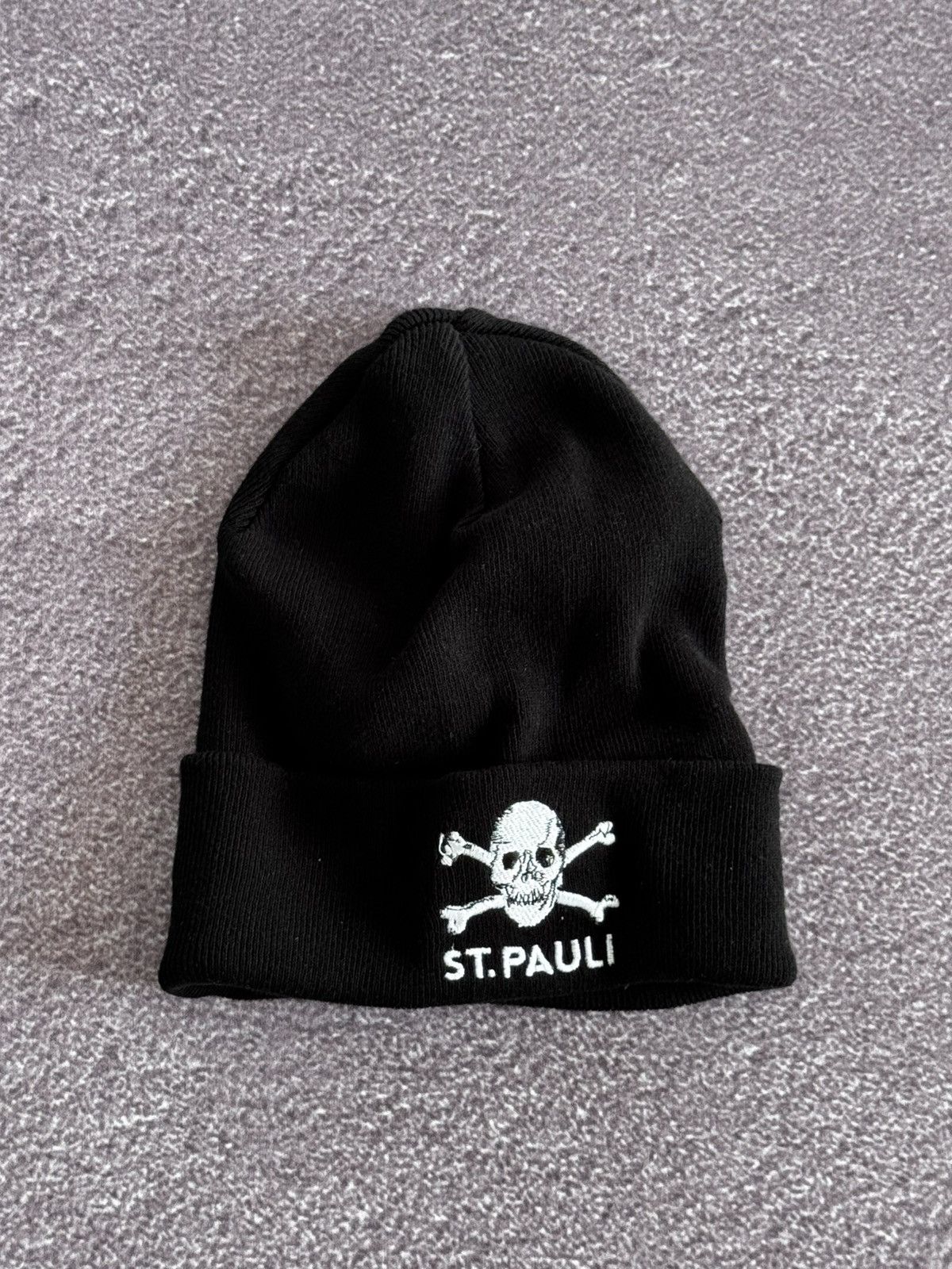 Vintage ST.PAULI SKULL SAINT PAULI HAT BEANIE FOOTBALL SOCCER Size ONE SIZE - 1 Thumbnail