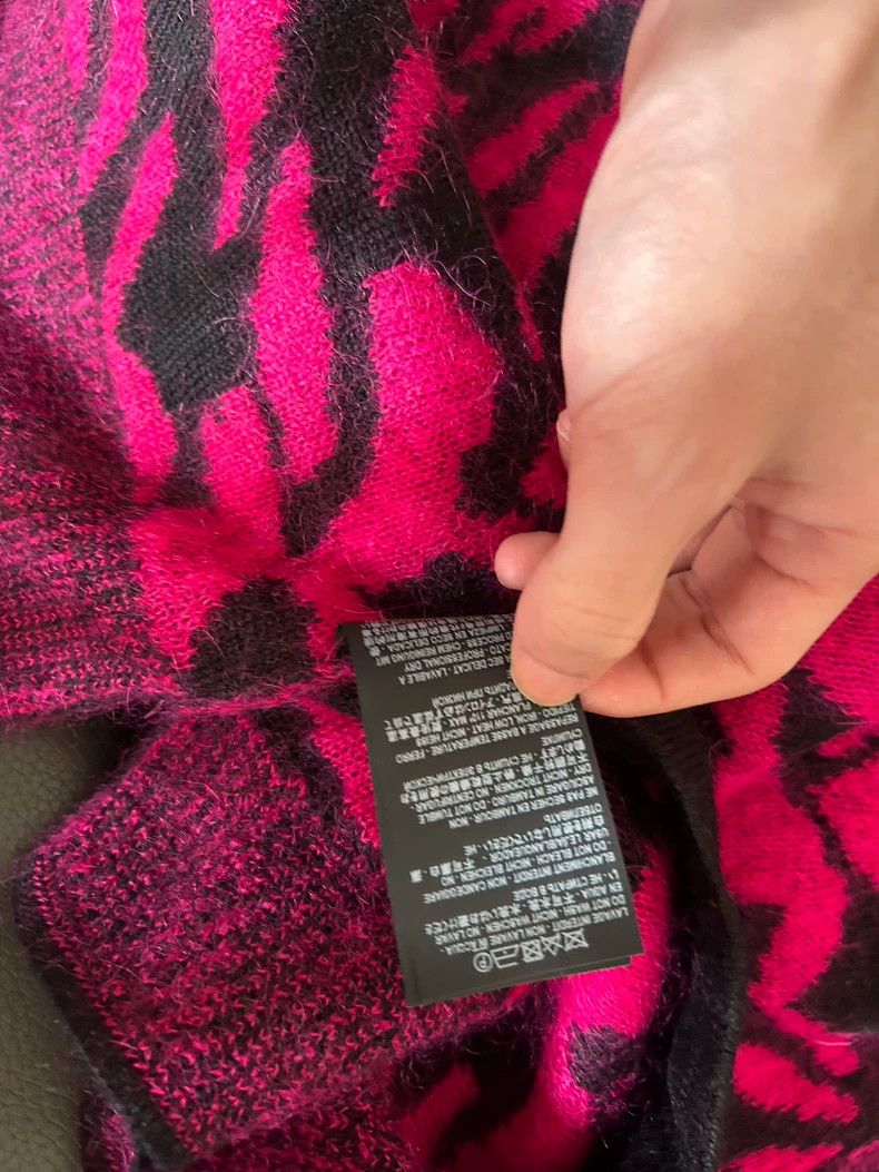 Yves Saint Laurent Saint Laurent 19FW Rose Tiger Sweater 2501-Nextarrow Size US XS / EU 42 / 0 - 5 Thumbnail