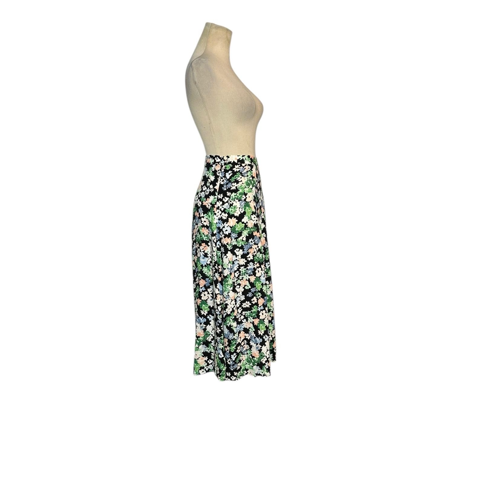 H&M H&M black green floral a line skirt size maxi skirt size 6 Size 28" / US 6 / IT 42 - 16 Thumbnail