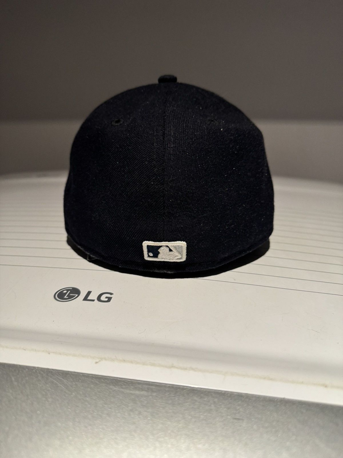 New Era New York Yankees 59fifty player hat size 7 3/8 Size ONE SIZE - 2 Thumbnail