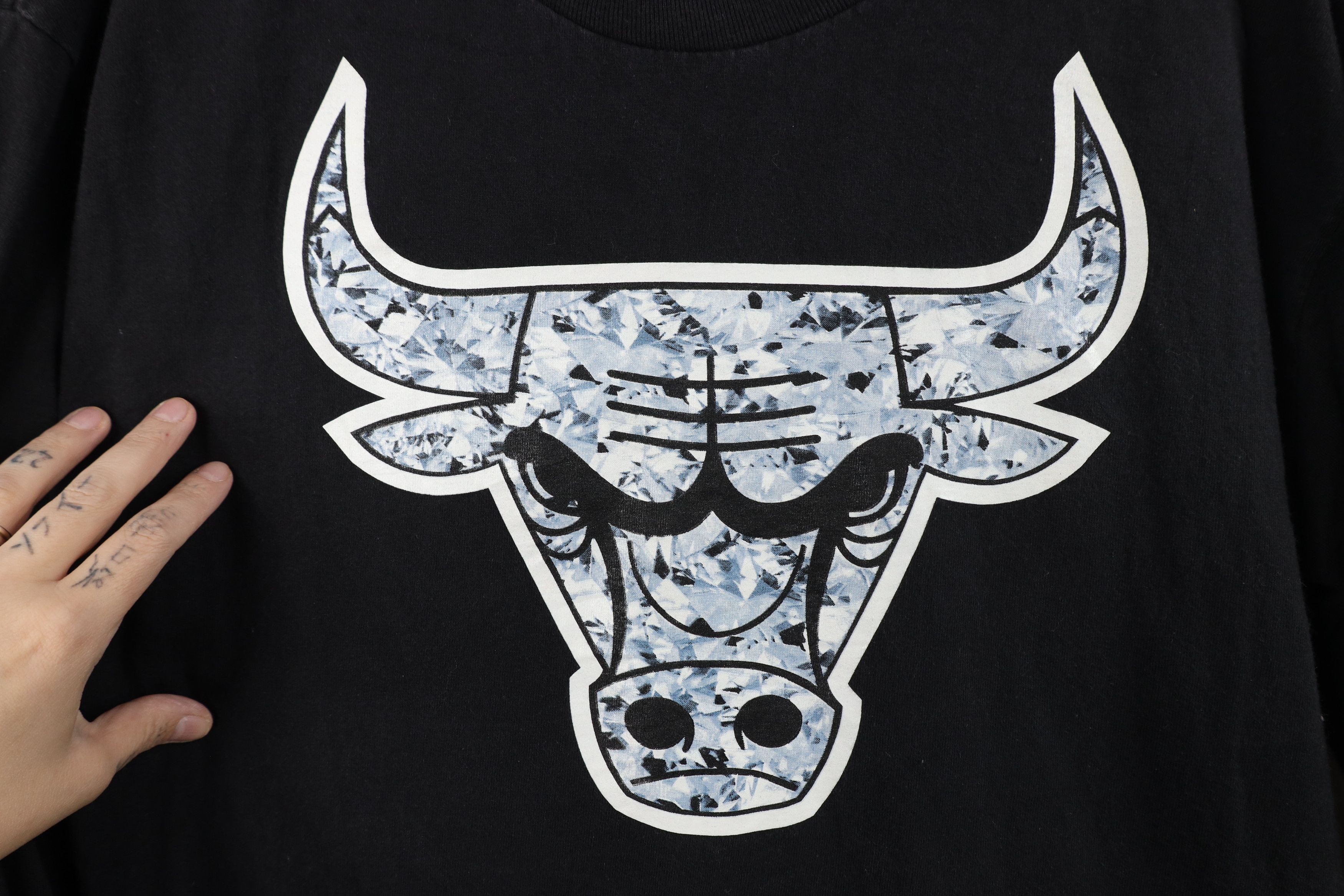 Adidas Adidas Diamond Chicago Bulls Basketball Long Sleeve T-Shirt Size US L / EU 52-54 / 3 - 6 Thumbnail