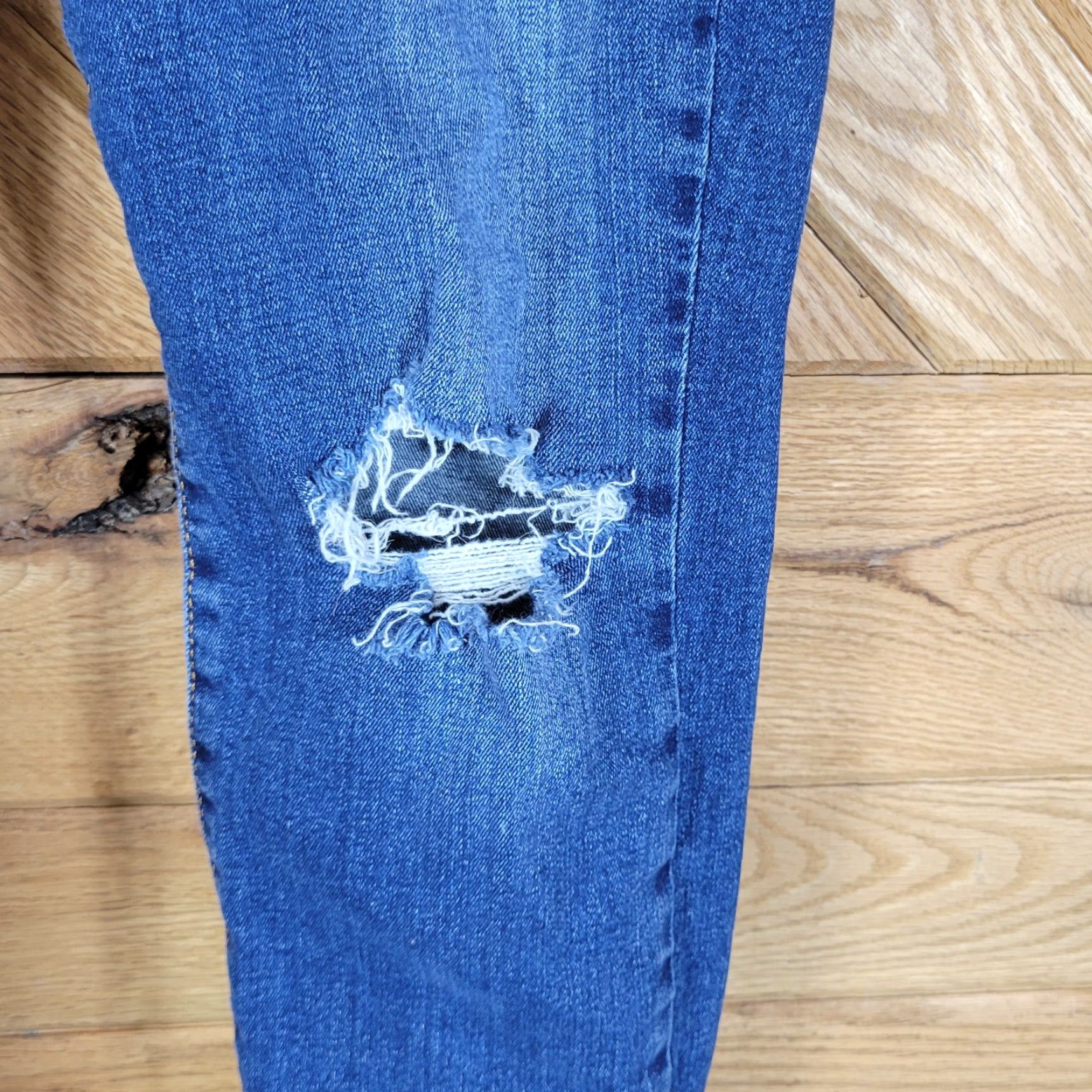 Denime Refuge Jeans Womens Blue Denim Distressed Tear Raw Hem Skinny Size 12 Distressed Jeans Womens Skinny Denim 5-Pocket Style Size 34" / US 12 / IT 48 - 4 Thumbnail