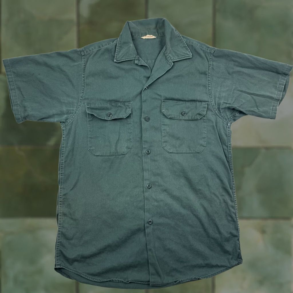Vintage VINTAGE Sanforized Button Up Shirt Adult Medium 60s 70s Green USA Shirt Mens Regular Short Sleeve Button-Up Vintage USA 60s 70s Size US M / EU 48-50 / 2 - 1 Thumbnail