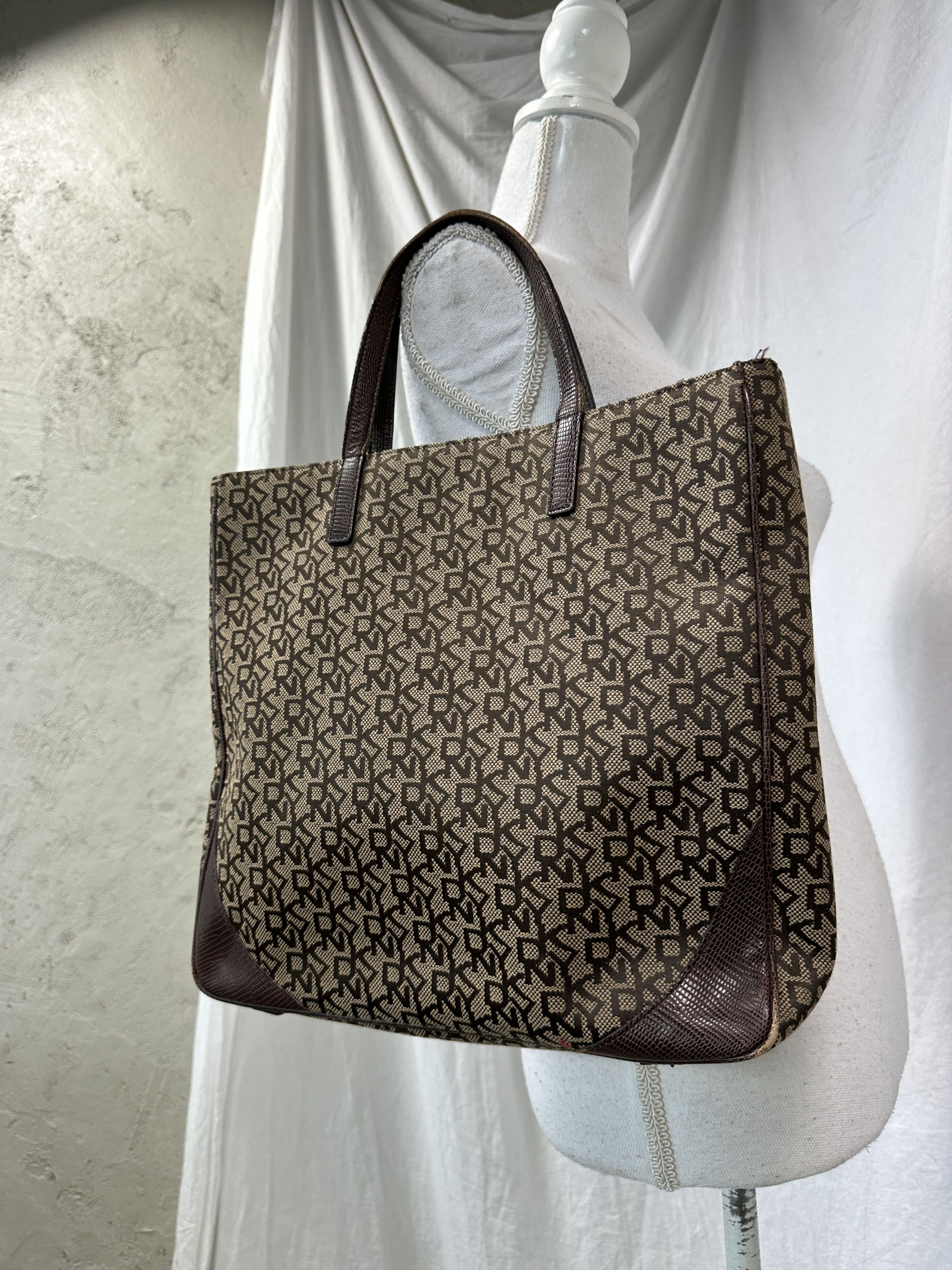 DKNY Vintage Casual Preppy Old Money DKNY Bag Y2K Size ONE SIZE - 5 Thumbnail