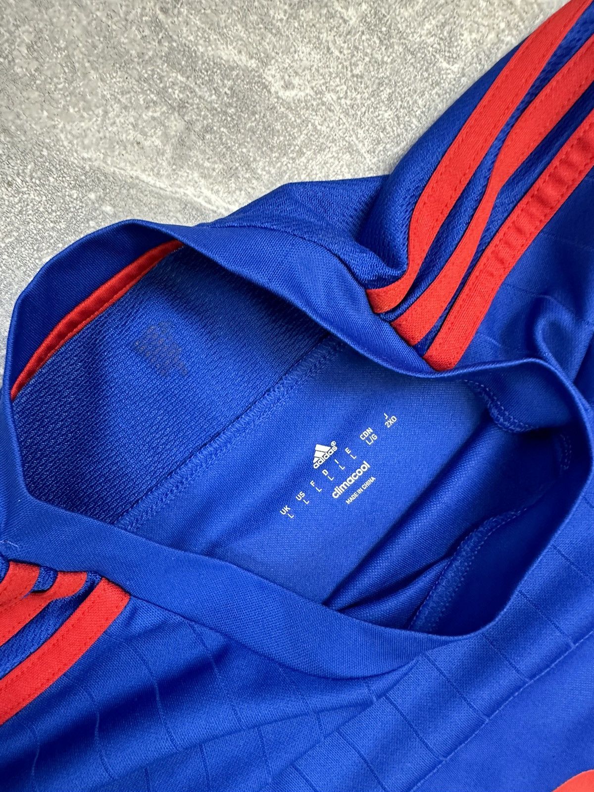 Vintage Men’s adidas Manchester overprint logo home soccer jersey Size US L / EU 52-54 / 3 - 4 Thumbnail