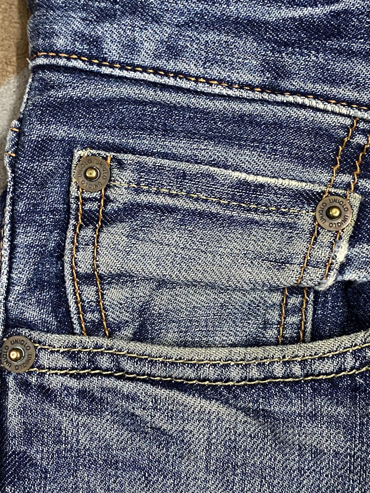 Japanese Brand Vintage Uniqlo Blue Wash Distressed Jeans Size US 32 / EU 48 - 8 Thumbnail
