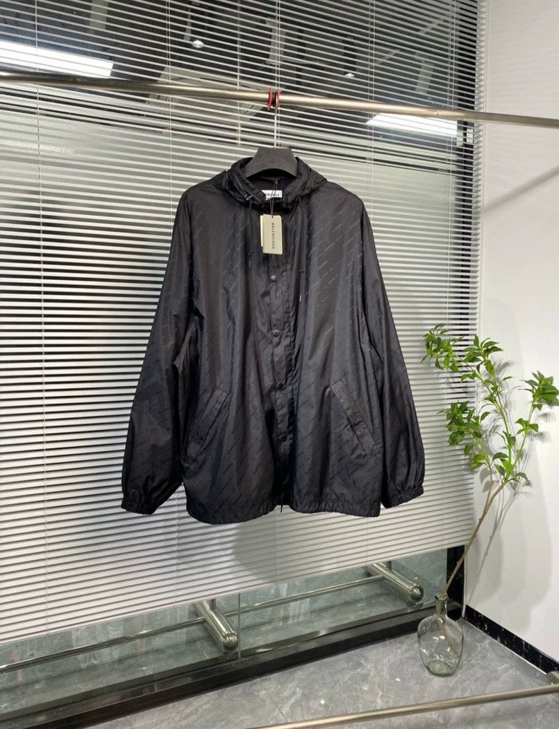 Balenciaga Black Hooded Balenciaga Windbreaker Jacket - dmc Size US M / EU 48-50 / 2 - 1 Thumbnail
