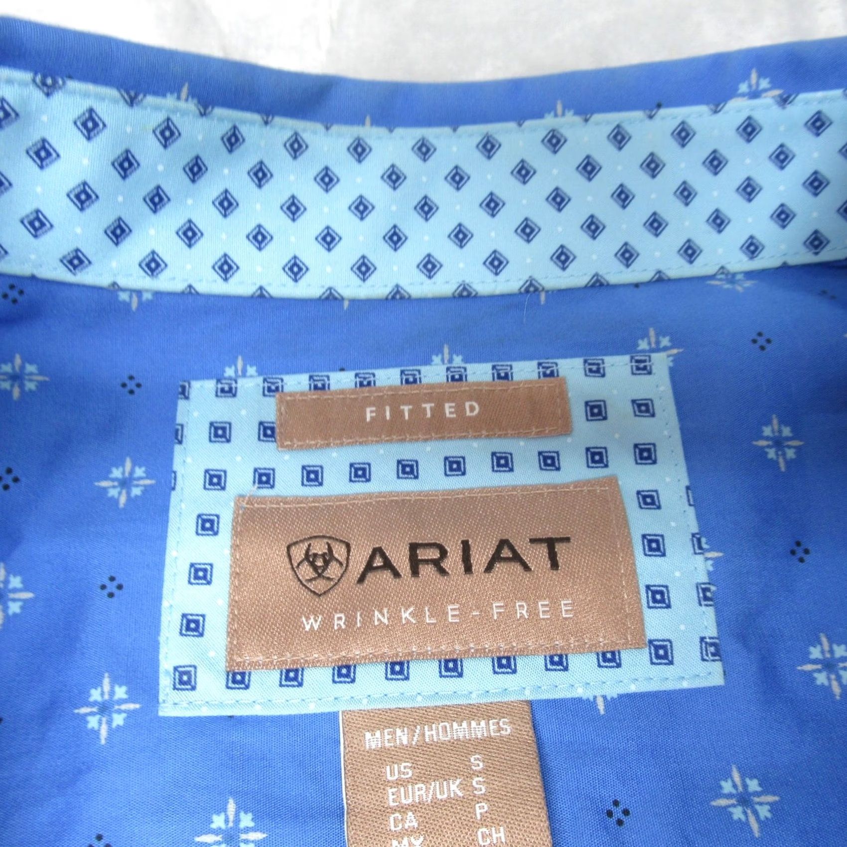Ariat Ariat Shirt Men S Small Blue Geometric Fitted Long Sleeve Wrinkle Resistant Button-Up with Pockets Size US S / EU 44-46 / 1 - 3 Thumbnail