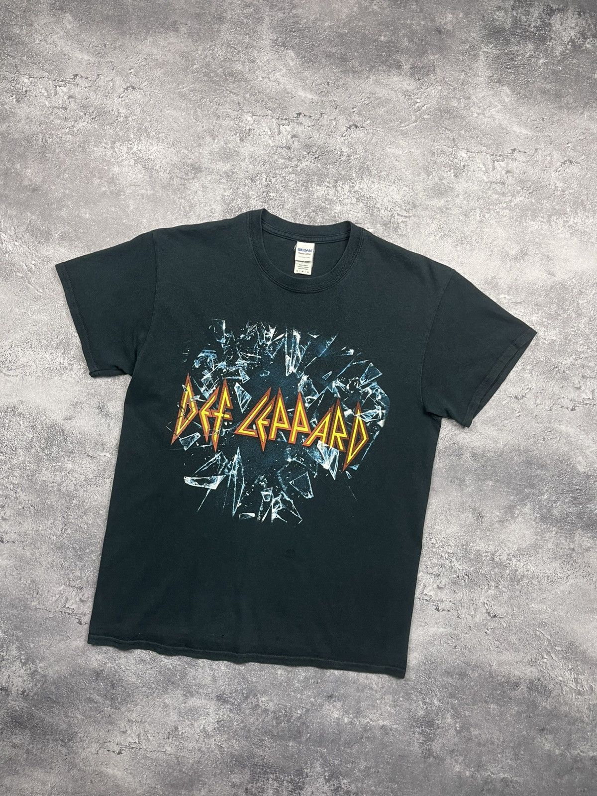 Def Leppard Vintage Def Leppard Tour Band 2015 Heavy Metal Rock T-Shirt Size US M / EU 48-50 / 2 - 3 Thumbnail