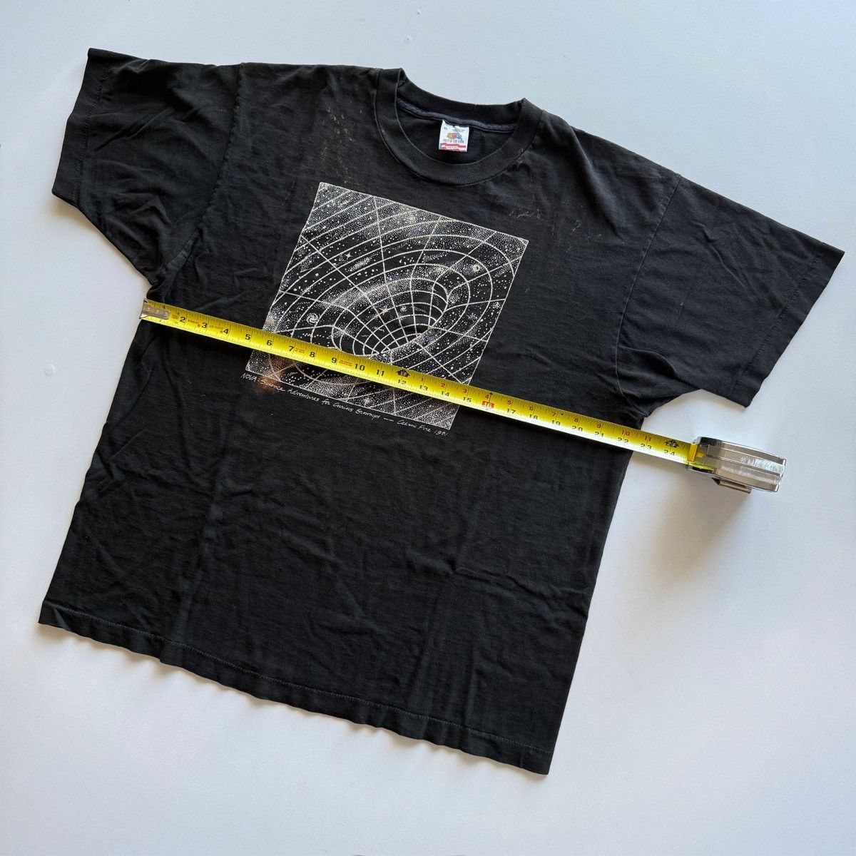 Vintage 1981 Vintage NOVA PBS Black Hole Space Tee Size US XL / EU 56 / 4 - 8 Thumbnail
