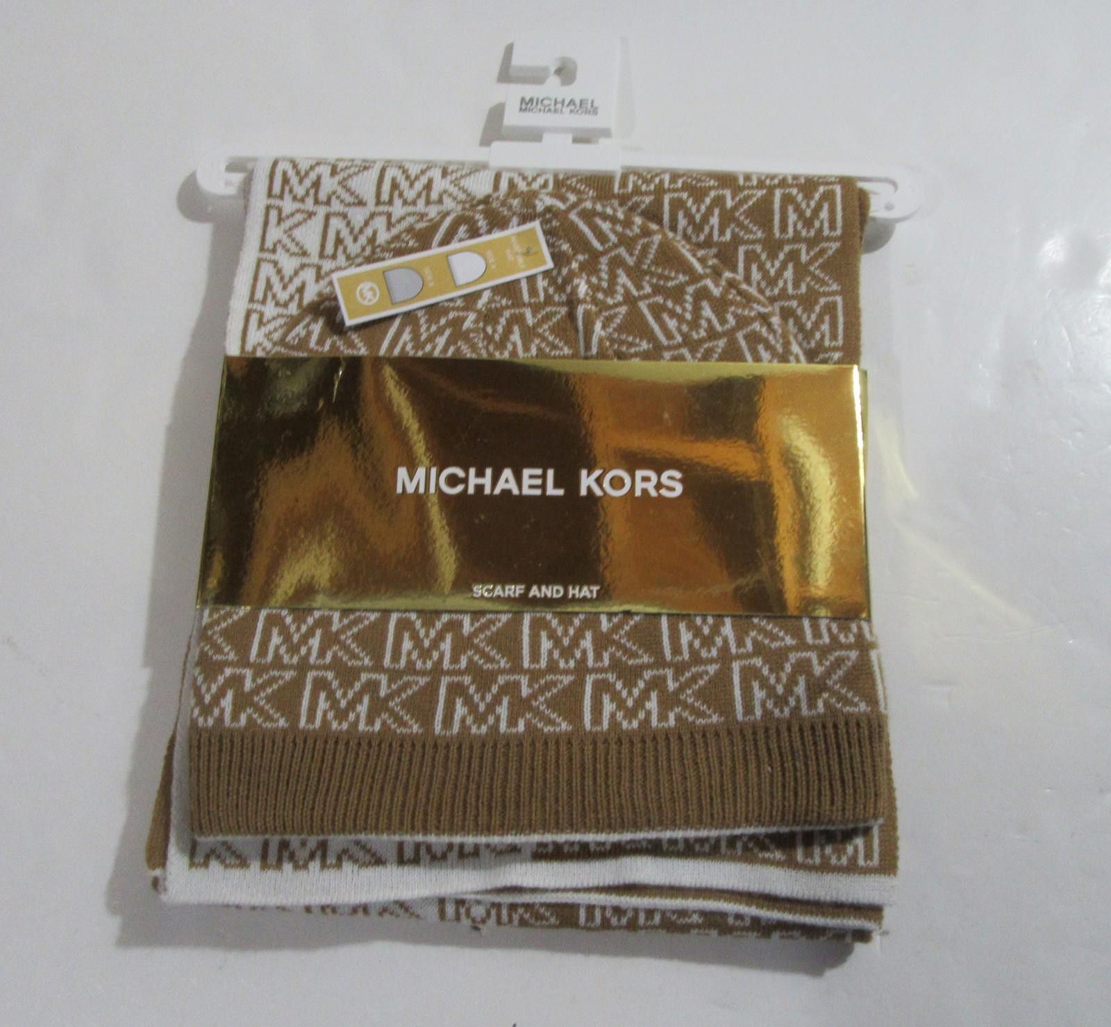 Michael Kors Michael Kors 2 Piece Knit Scarf and Hat Set Split Logo NWT Size ONE SIZE - 1 Thumbnail