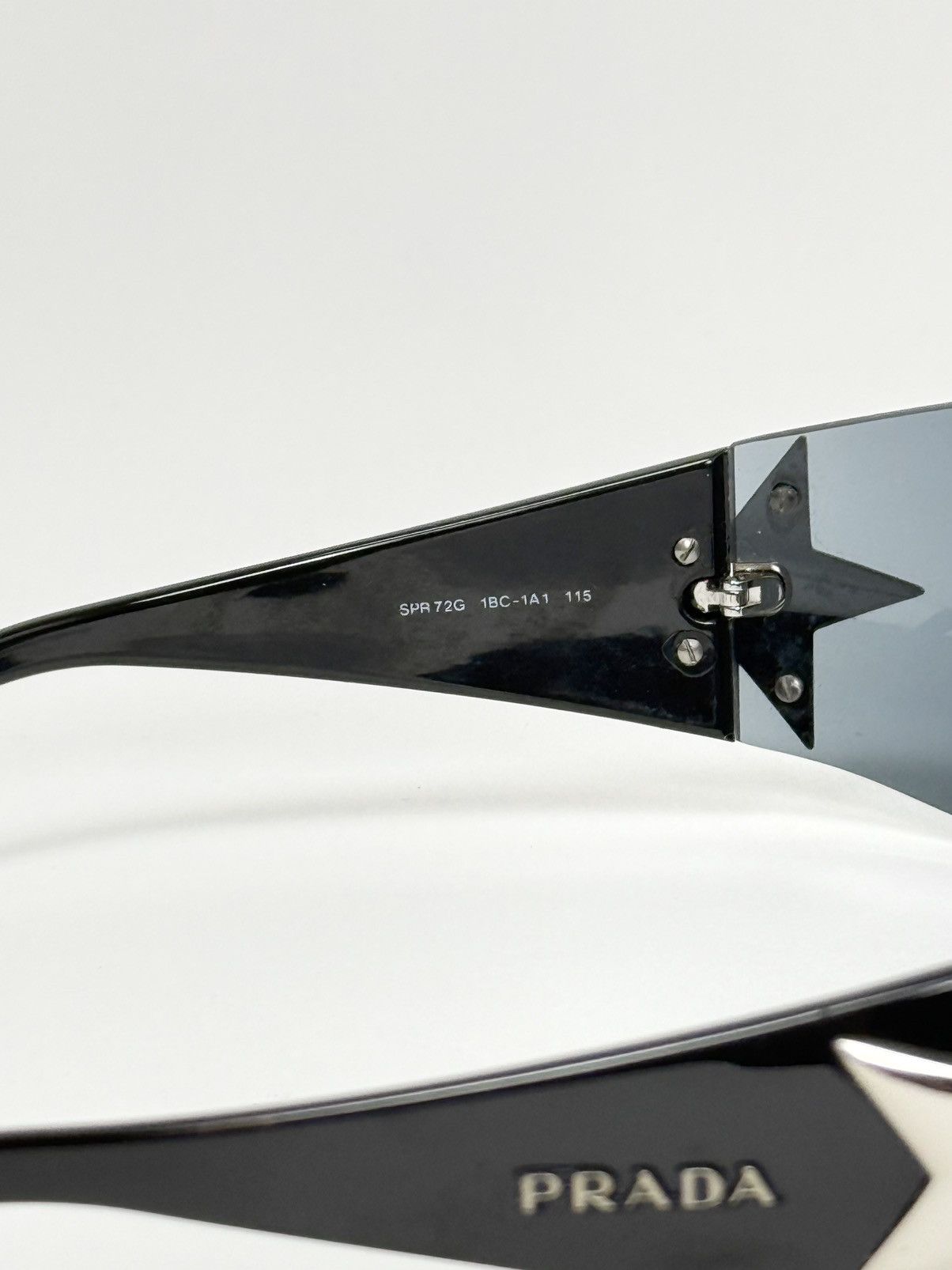 Prada Y2K ICONIC PRADA STAR BLACK SUNGLASSES Size ONE SIZE - 5 Thumbnail