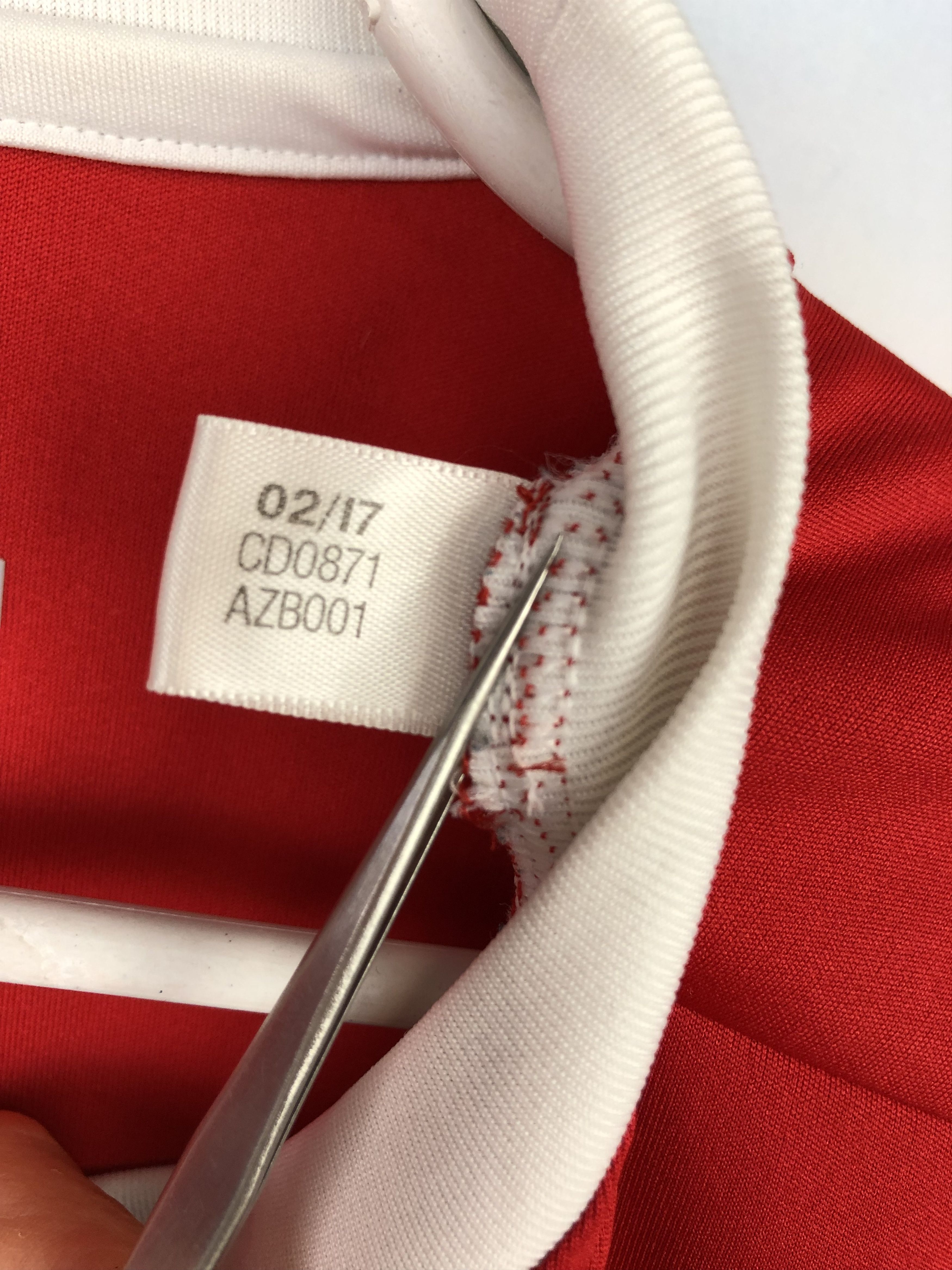 Adidas Middlesbrough Home football shirt 2017 Adidas Soccer Jersey Size US XL / EU 56 / 4 - 6 Thumbnail