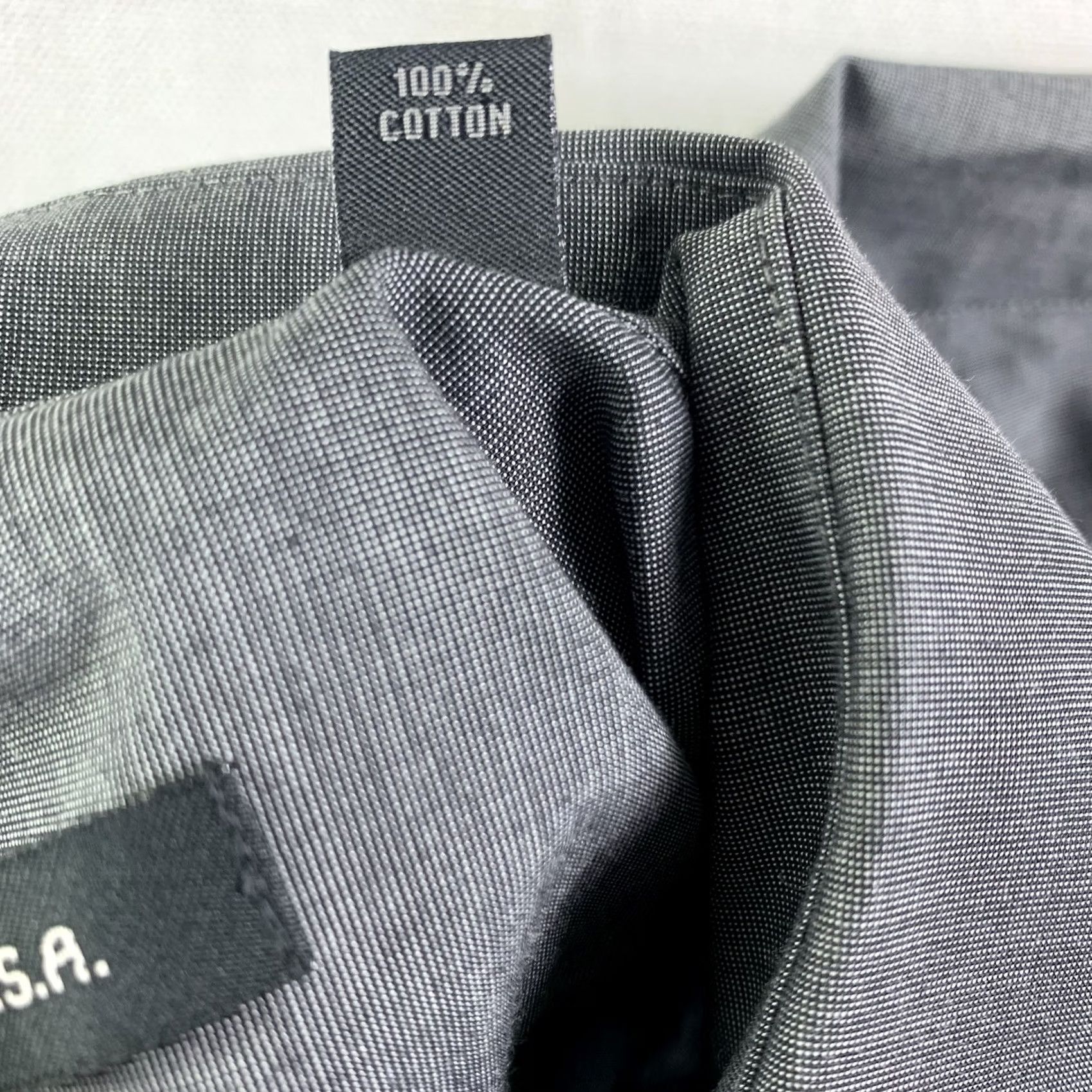 John Varvatos john Varvatos USA Slim Fit Poplin Shirt Men 15 1/2 34/35 Gray Long sleeve Shirt Slim Mens Poplin Button-Up Collared Spread Size US L / EU 52-54 / 3 - 5 Thumbnail