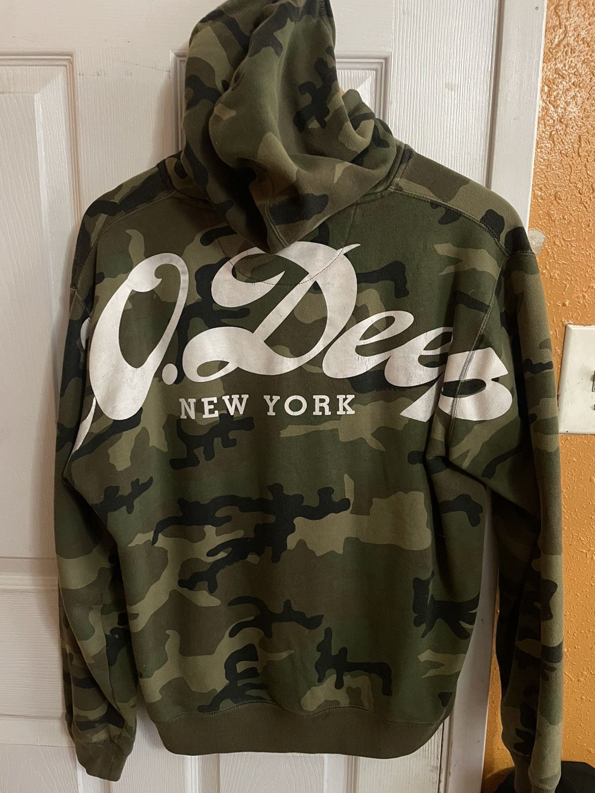 10 Deep 10 Deep Script Logo Hoodie Woodland Camouflage Size Medium Size US M / EU 48-50 / 2 - 1 Thumbnail
