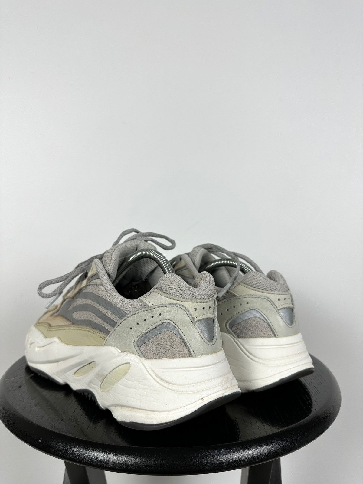 Adidas Adidas Yeezy Boost 700 V2 Cream Sneakers Size US 9.5 / EU 42-43 - 10 Thumbnail