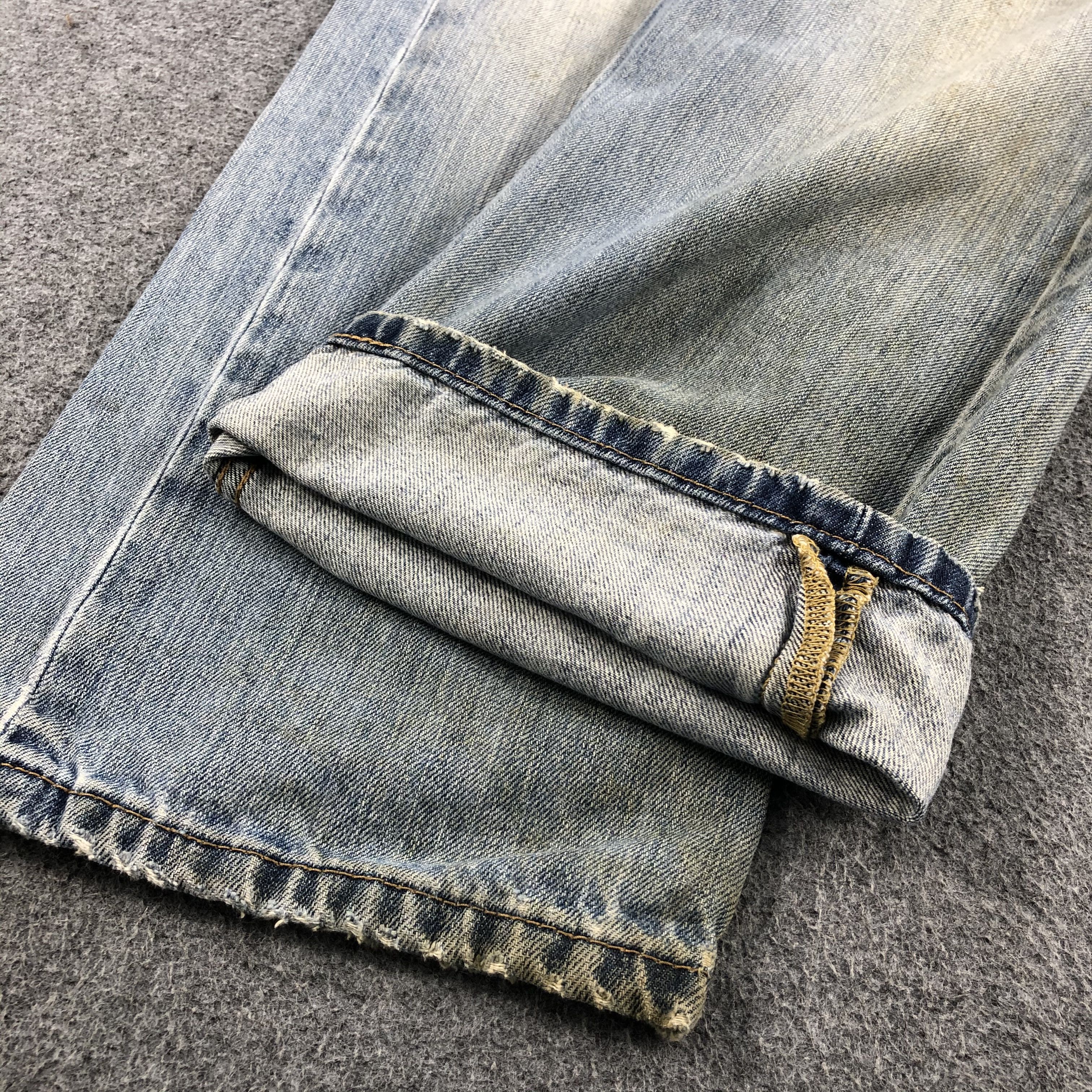 Levi's × Vintage Vintage Light Wash Levis 565 Jeans-JM1259 Size US 32 / EU 48 - 7 Thumbnail