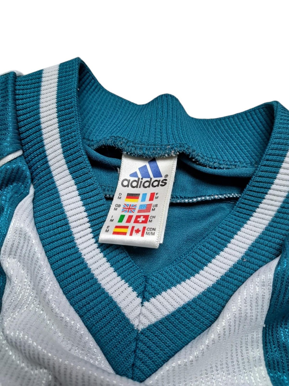 Adidas 1998 00 deutschland AWAY Adidas Size M Football Jersey Size US M / EU 48-50 / 2 - 4 Thumbnail