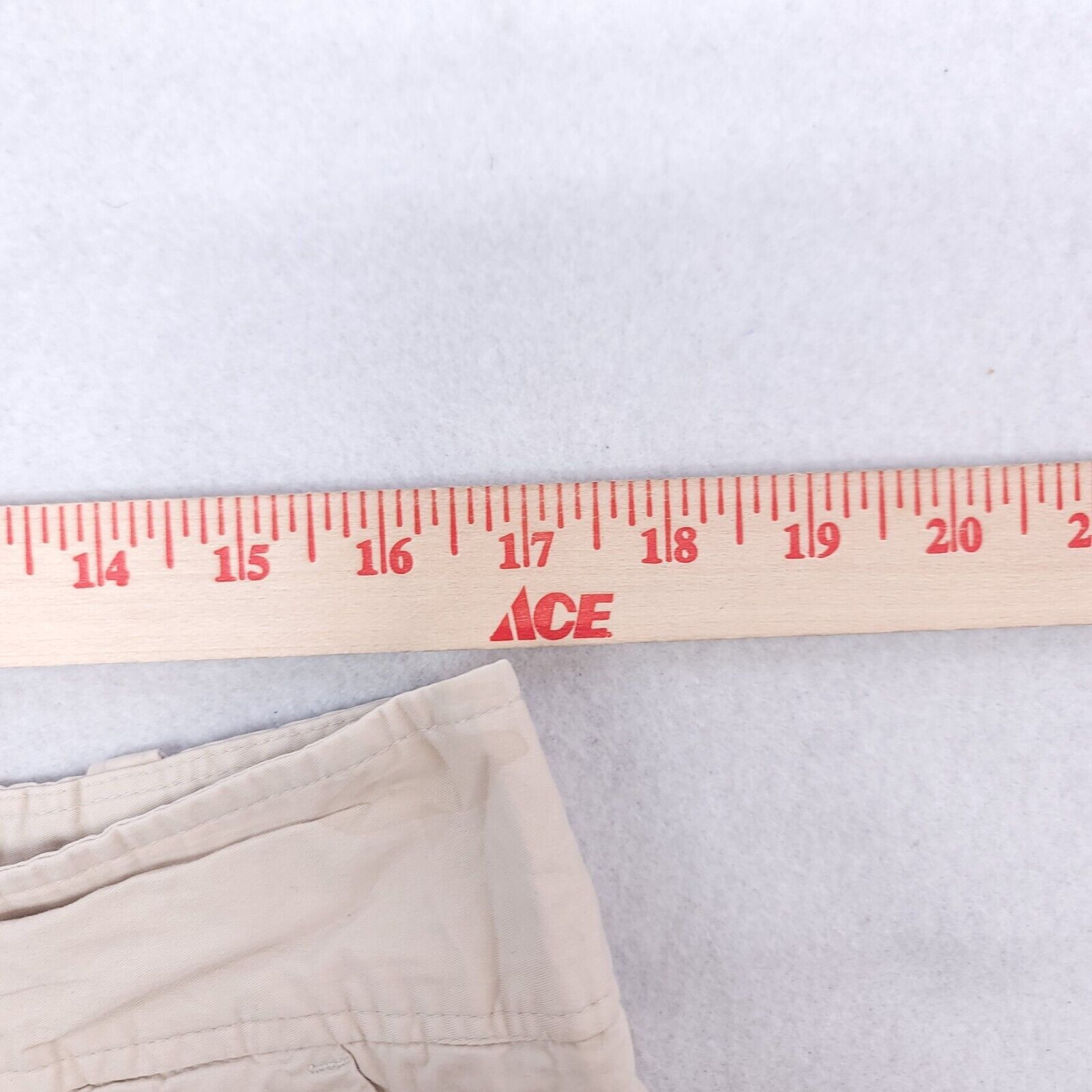 Mossimo Mossimo Button Zip Casual Chino Shorts Womens Size 14 Beige Size 36" / US 14 / IT 50 - 8 Thumbnail