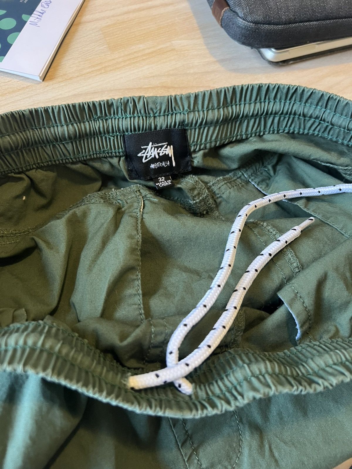 Stussy Stussy Green Australia Shorts Size US 32 / EU 48 - 4 Thumbnail