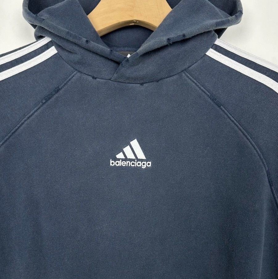 Balenciaga BALENCIAGA SS23 Adidas Co branded Embroidered 2412-Nextarrow Size US L / EU 52-54 / 3 - 3 Thumbnail