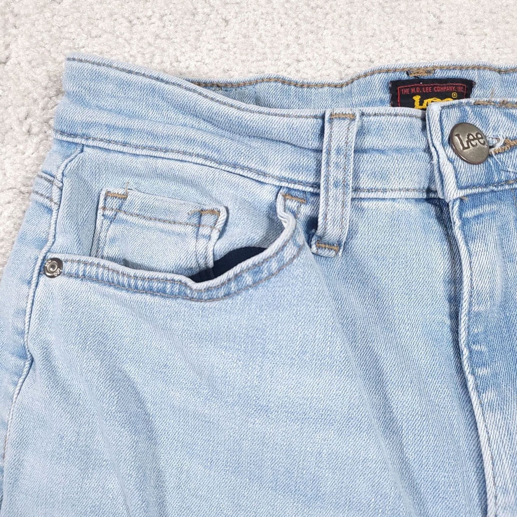 Lee Lee Jeans Women's 8 M Light Wash Stretch Mid Rise Denim Capri Crop 26.5" Raw Hem Jeans Size 30" / US 8 / IT 44 - 5 Thumbnail