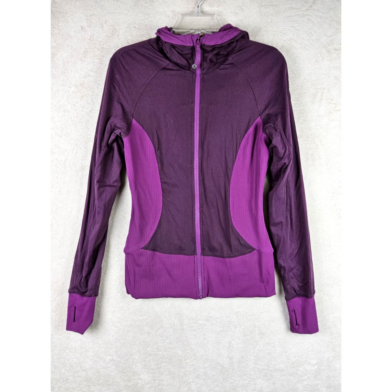 Lululemon Lululemon Women's Reversible Full Zip Jacket Size 10 Purple Athletic Jacket Womens Reversible Activewear 10 Size L / US 10 / IT 46 - 4 Thumbnail