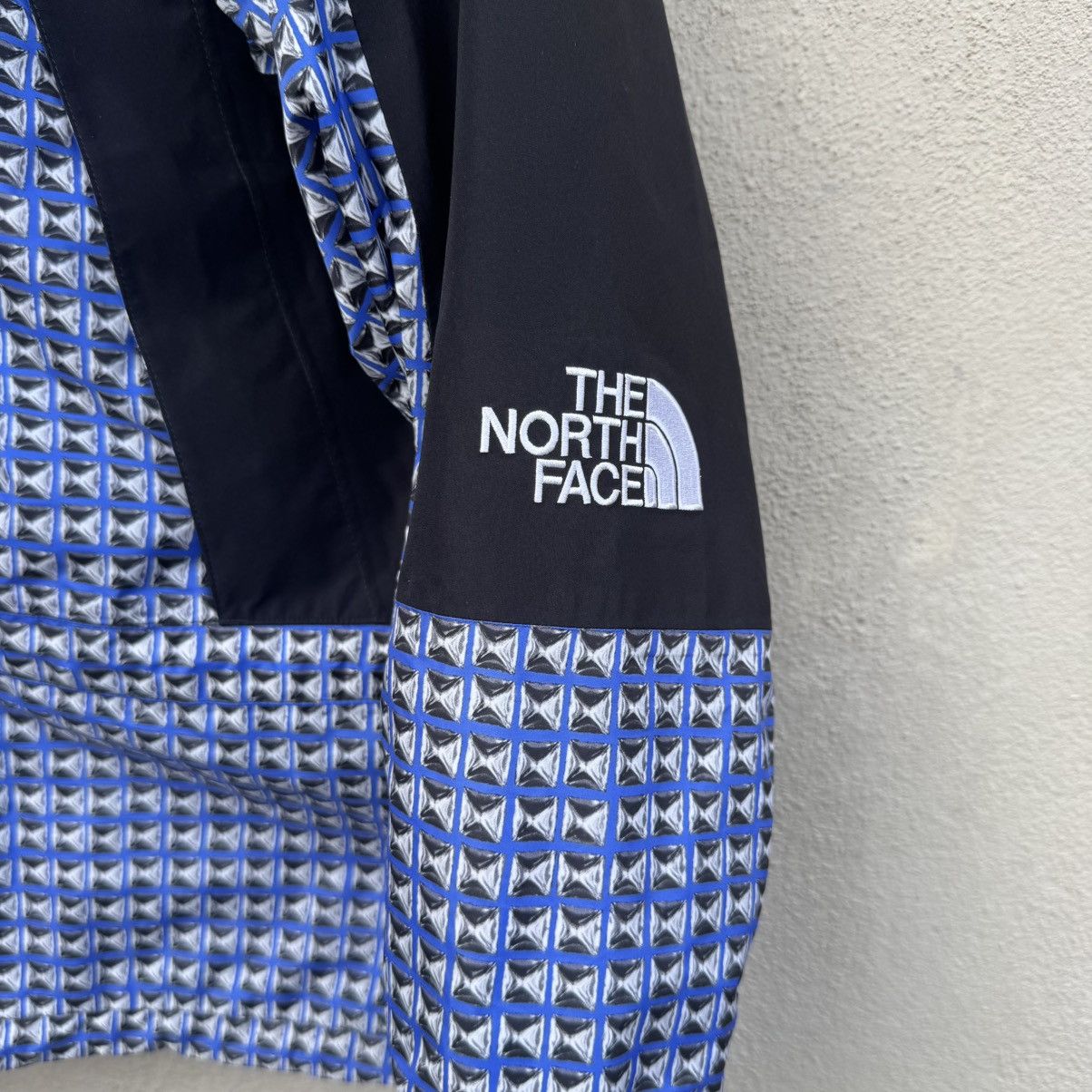 Supreme × The North Face Supreme X The North Face Studded Mountain Light Jacket Royal Size US S / EU 44-46 / 1 - 4 Thumbnail